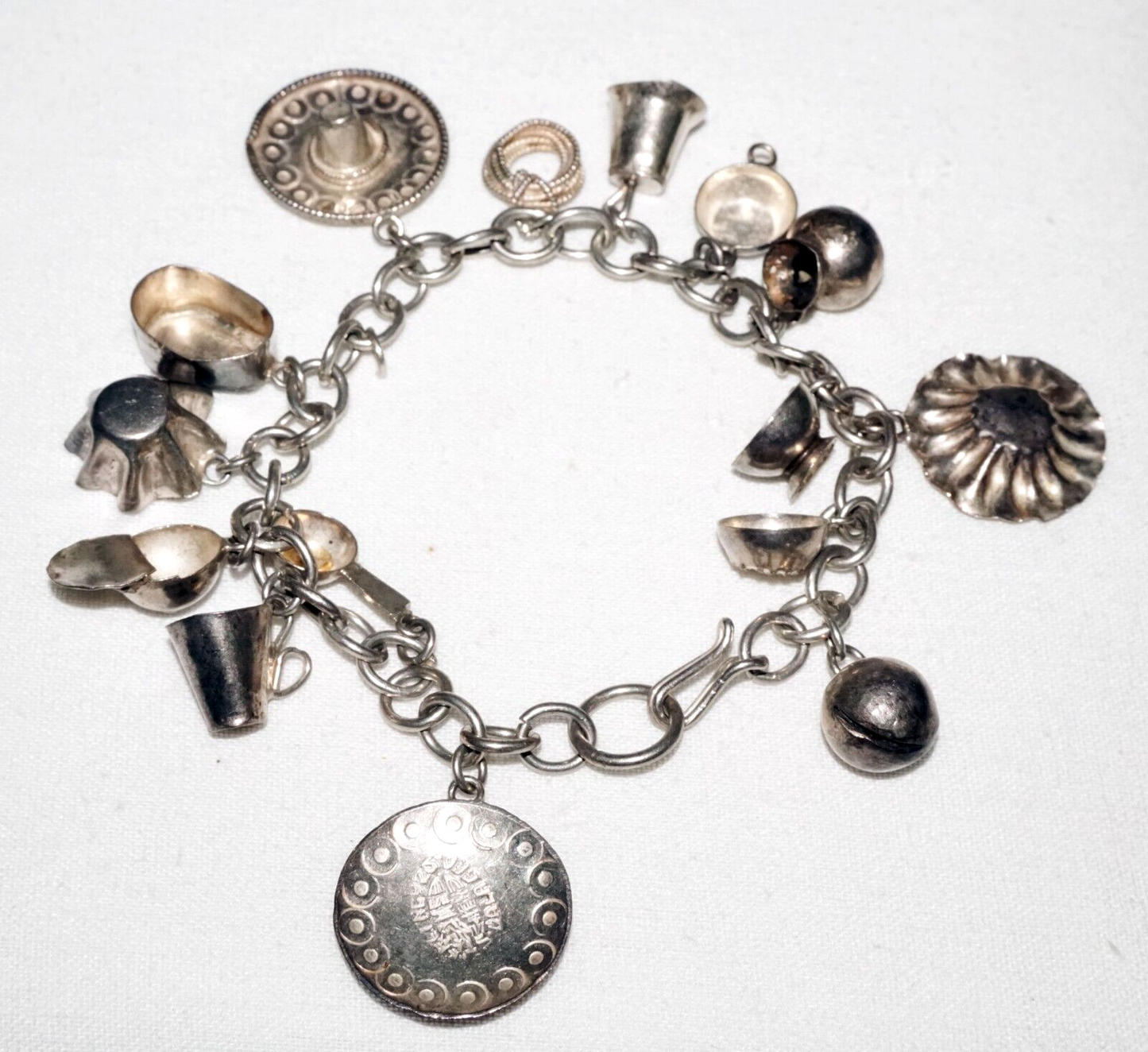 Vintage Mexican Sterling Silver Bracelet w. 15x Kitchen Motifs Charms (PiC)