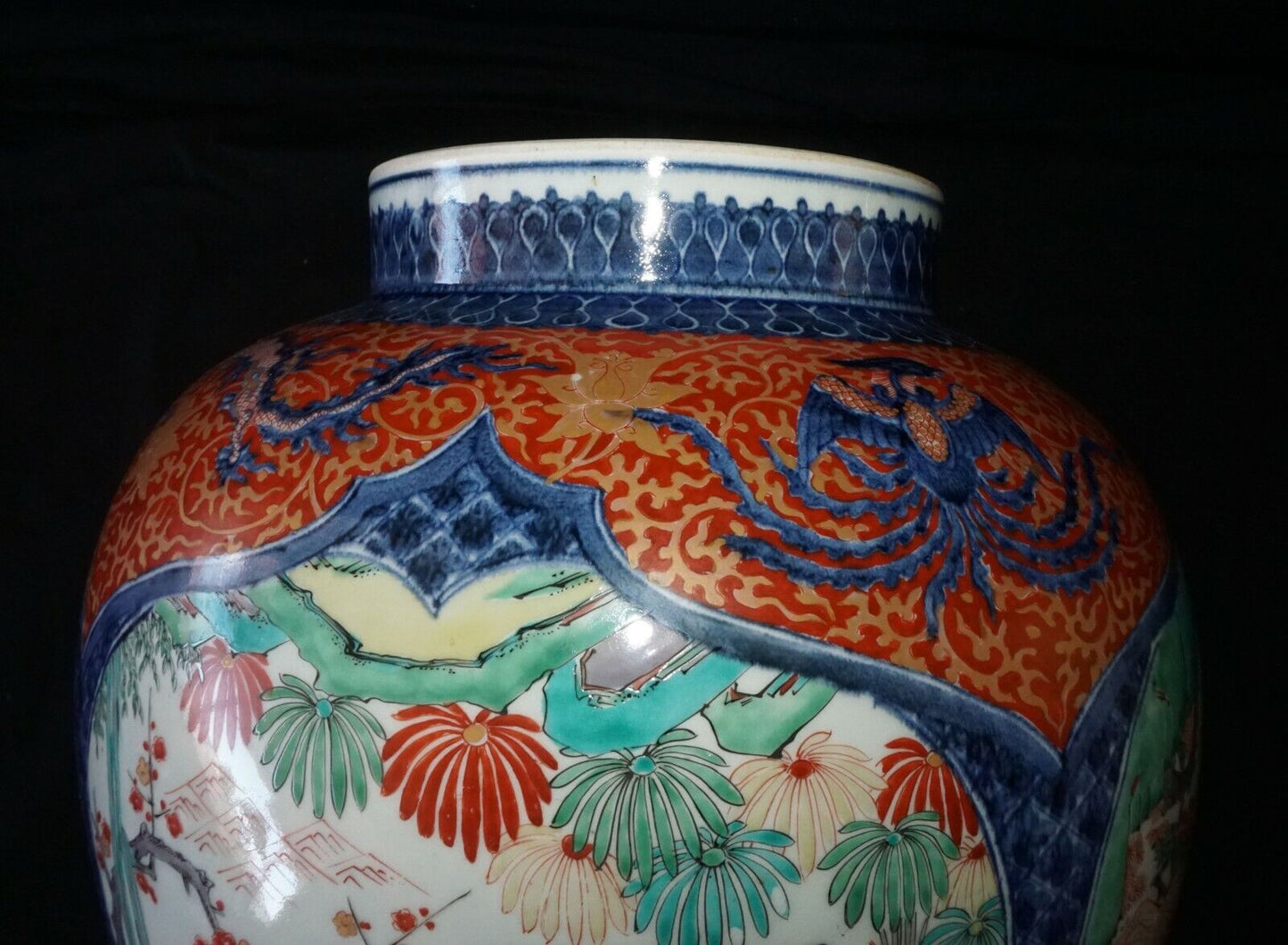 18C Japanese Edo Imari Covered Porcelain Baluster Jar Scholar Motifs & Box (FiS)