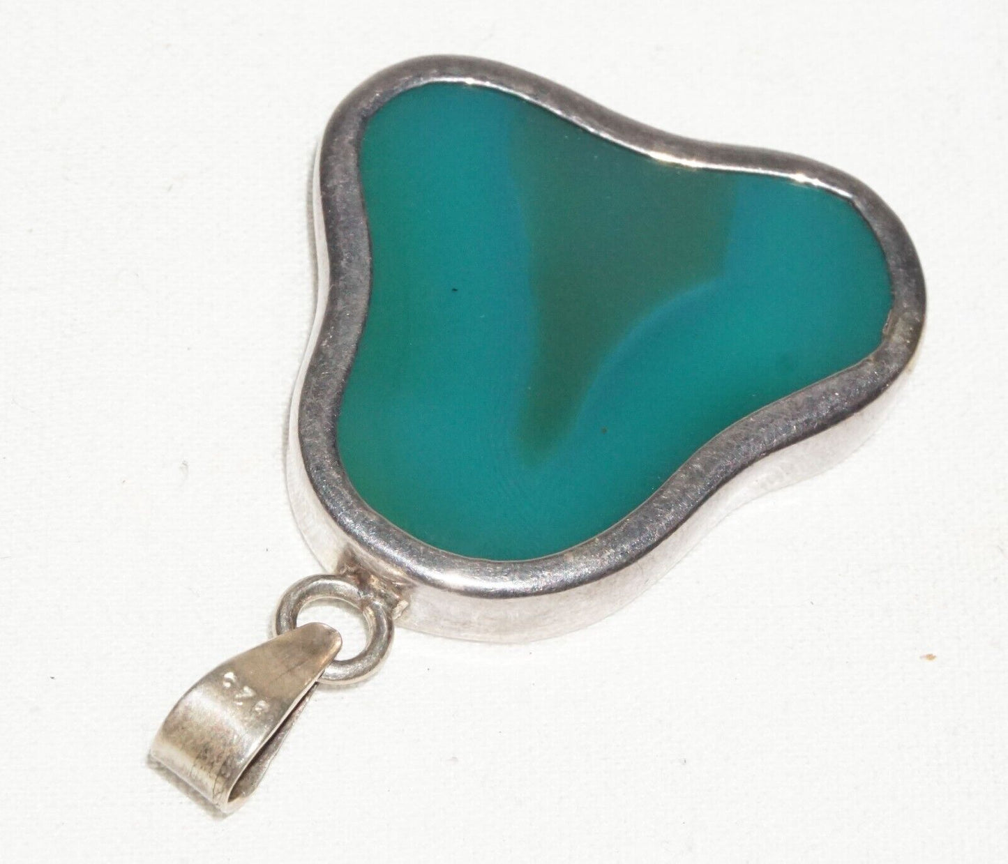 Vintage Sterling Silver Pendant w. Green Semi Translucent Stone Accent (***)