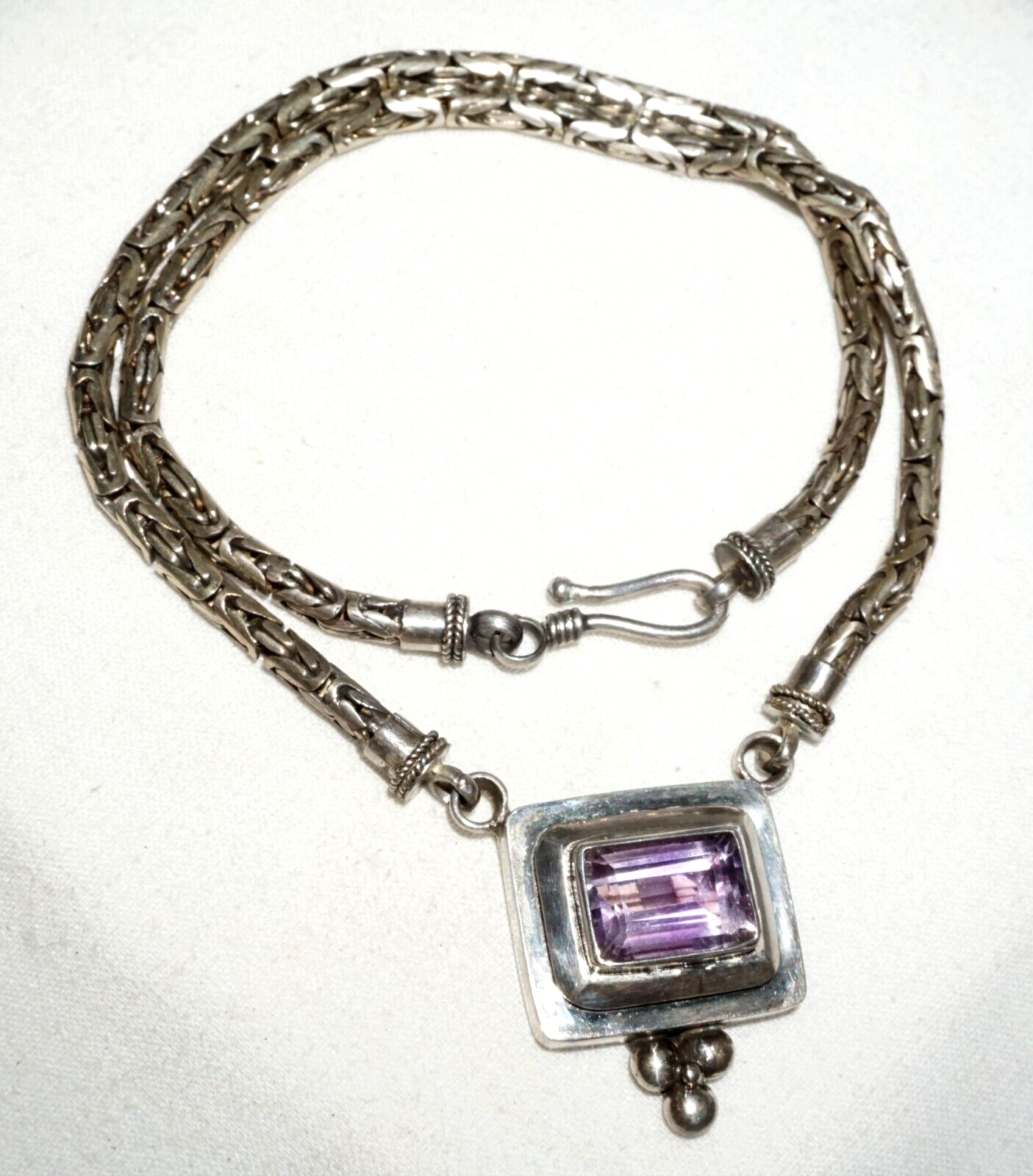 Vintage Modernist Sterling Silver Necklace w. Sterling Pendant w. Amethyst (---)
