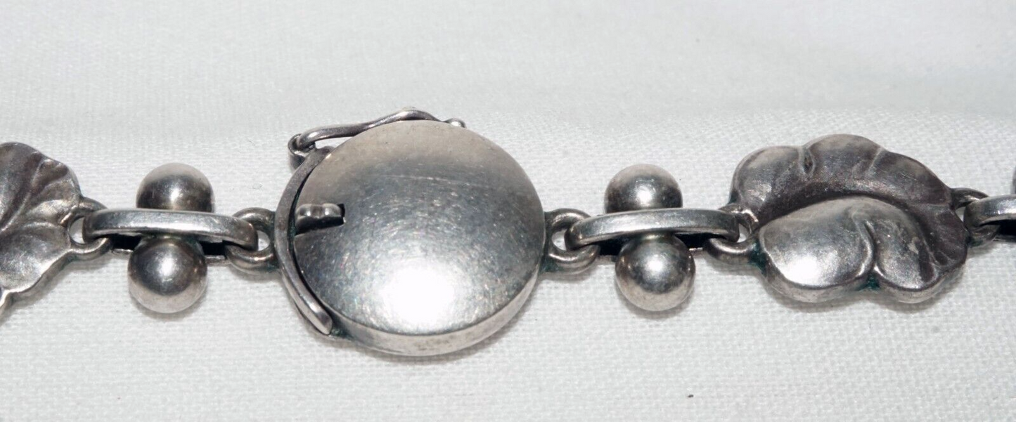 Vintage Denmark Sterling Silver Leaf Motif Necklace #96A Georg Jensen (KoS) L9