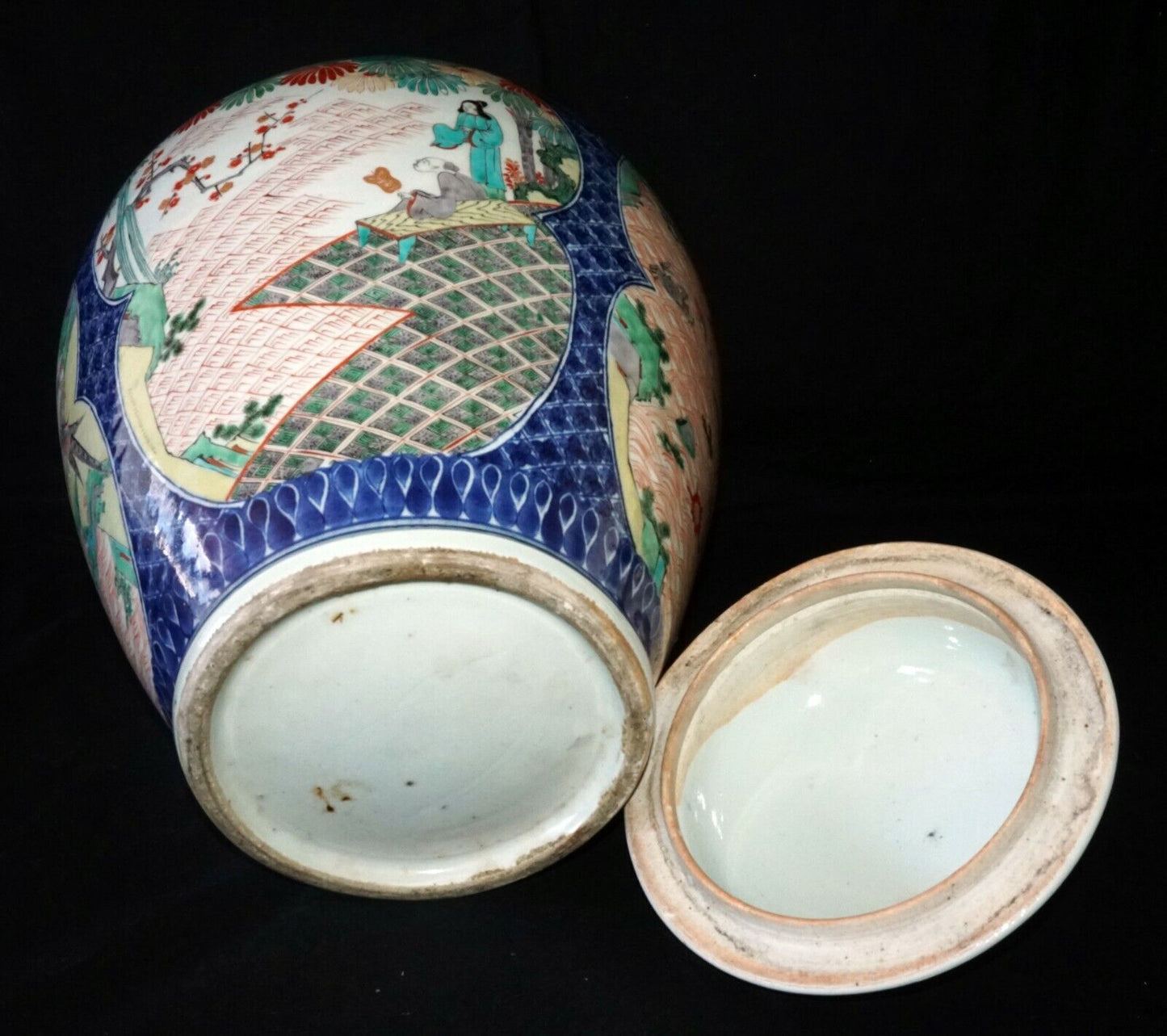 18C Japanese Edo Imari Covered Porcelain Baluster Jar Scholar Motifs & Box (FiS)