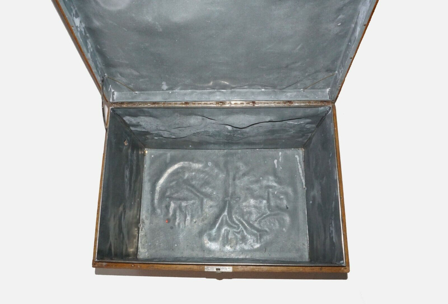 Antique Hawaii Tin Lined Hinged Top Plain Monkey Pod Wood Box w. Lock (Leh)
