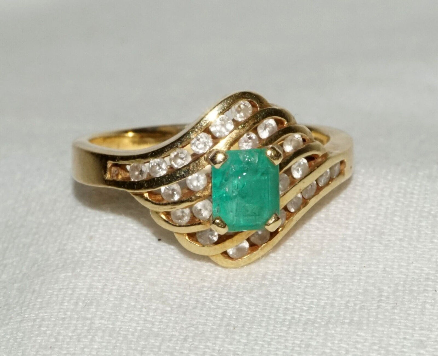 Vintage Modernist 14k Yellow Gold Ring Sz.5 w. 1x Emerald & 24x Diamonds (MHB)