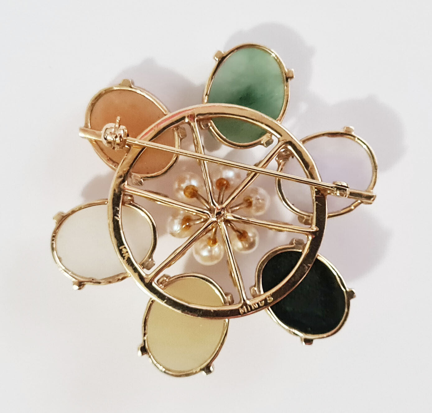 Chinese 14k Yellow Gold Brooch 5+1x Multicolor Jades & 7x Pearls Ming's (NaD)#6a