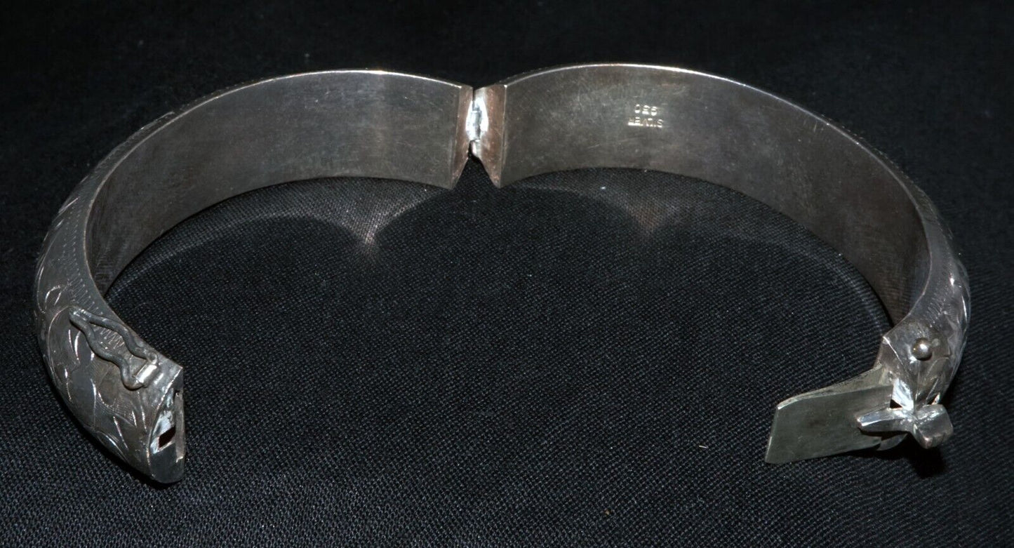 Vintage Japanese 950 Silver Hinged Bangle Bracelets Incised Scroll Motifs (WoJ)