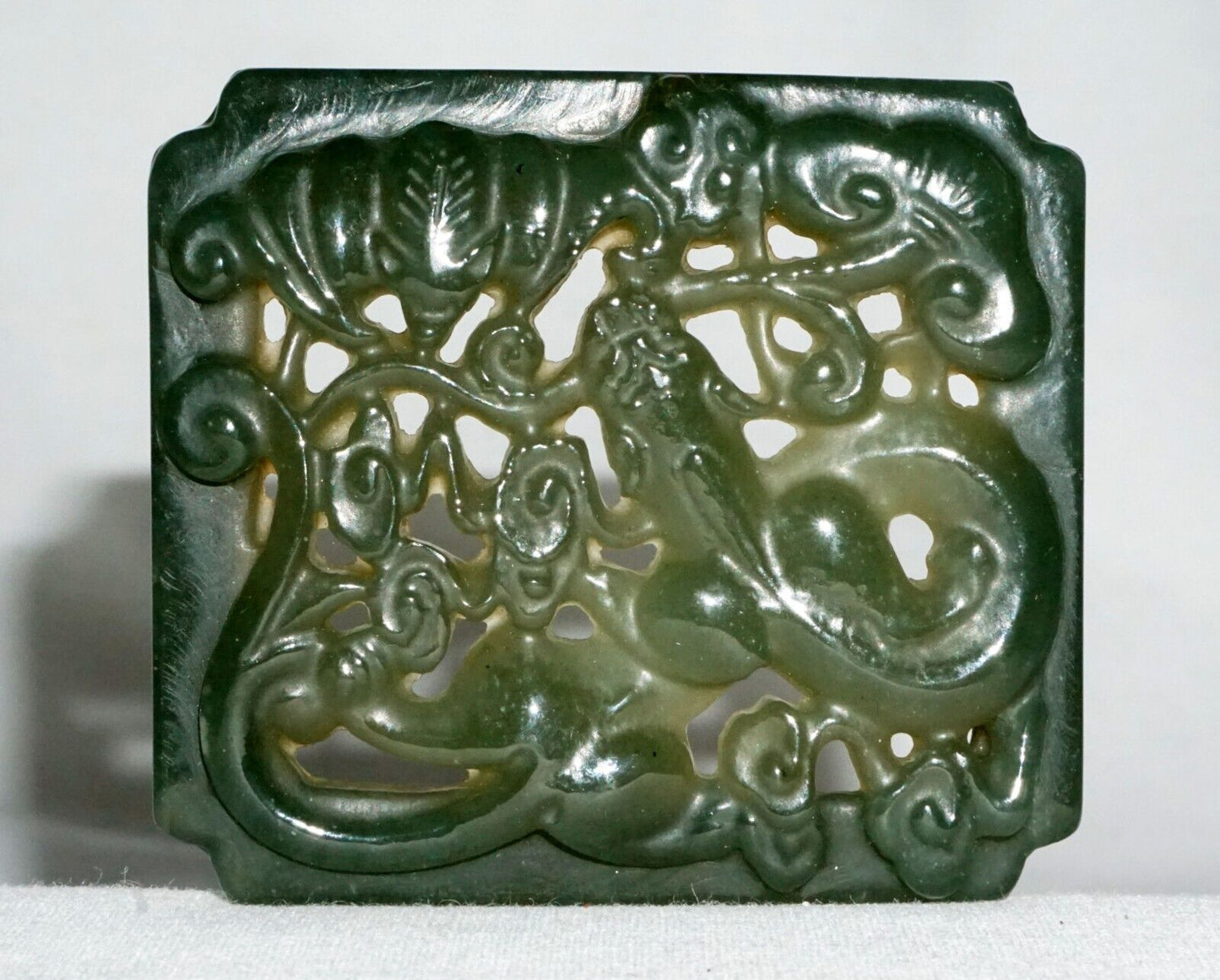Antique Chinese Dark Green Nephrite Jade Pierced Cover Dragon Lingzhi Bat (---)