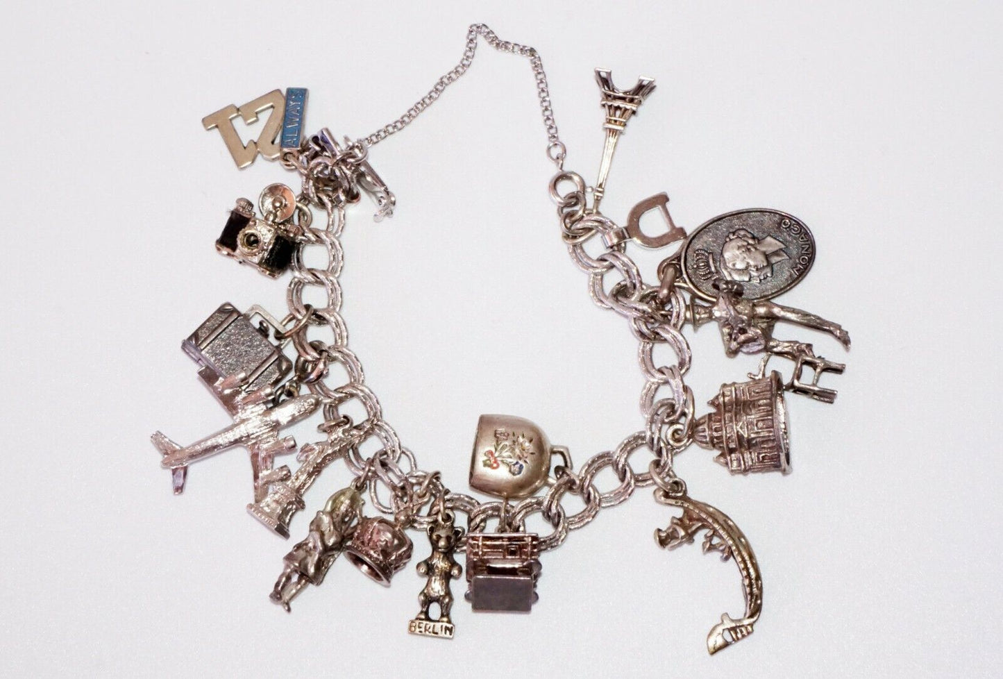 16Pc x Vintage Silver & Silver Plated Assembled Travel Charm Bracelet (Pas)
