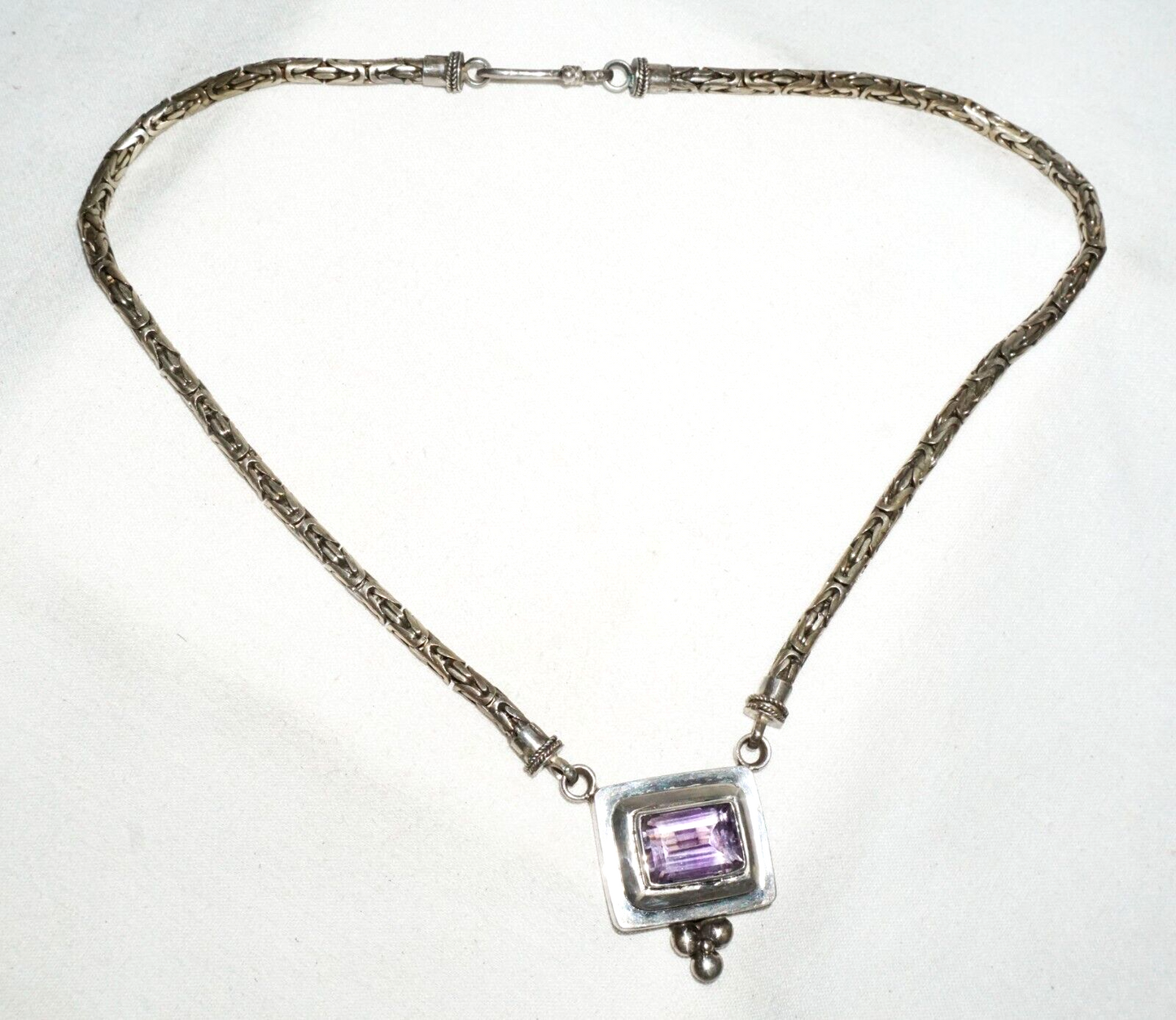 Vintage Modernist Sterling Silver Necklace w. Sterling Pendant w. Amethyst (---)