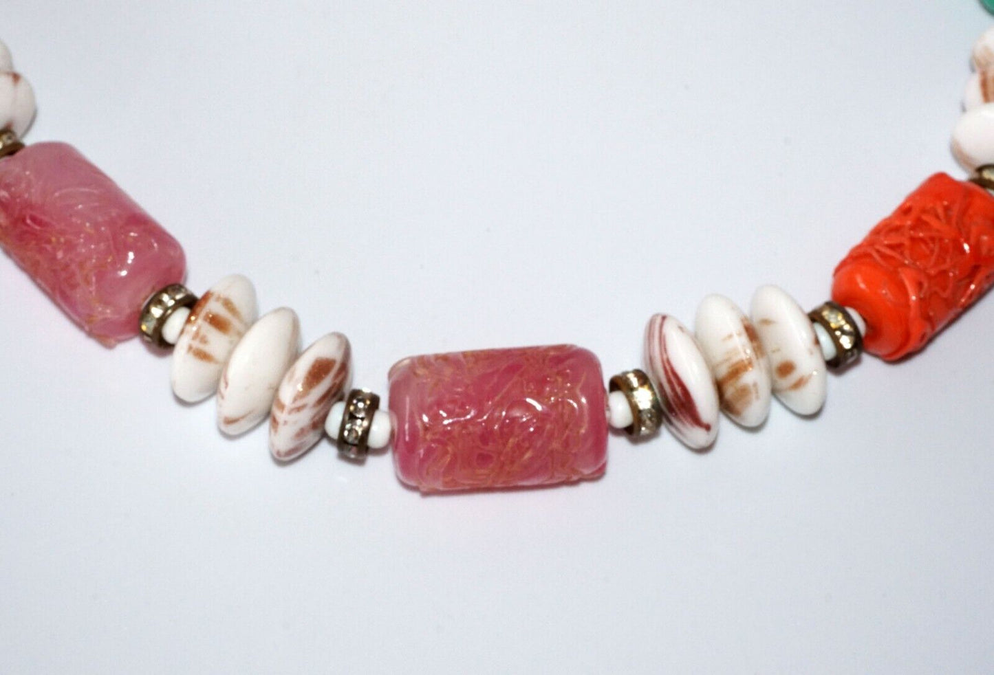 Chinese Style Dragon Motif Glass Bead Choker Necklace w. Shell Accents (Mit)