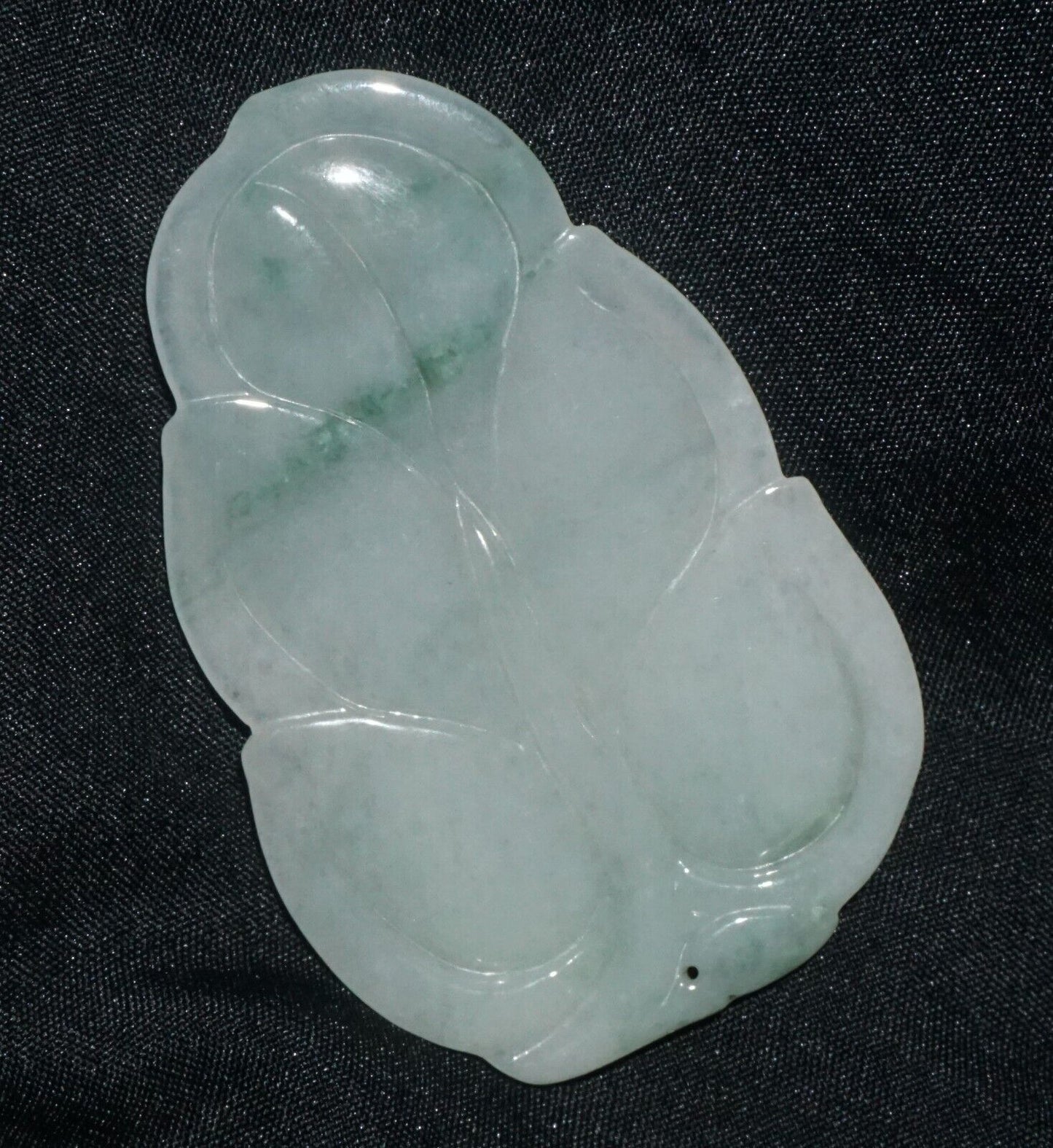 Modern Chinese White & Green Jadeite Jade Leaf Motif Carved Pendant (---)