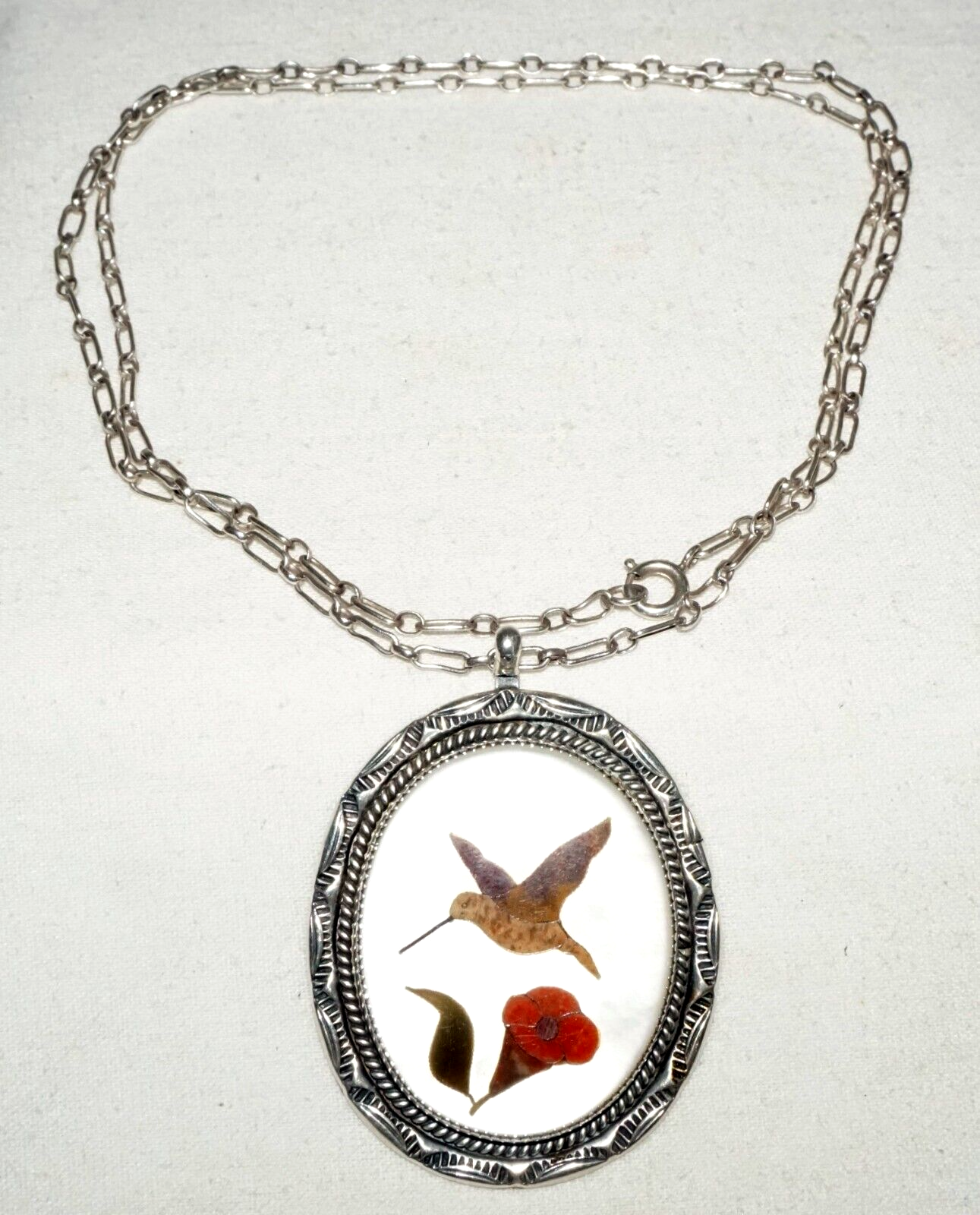 Vintage S.W. US Sterling Silver Necklace MoP & Humming Bird Inlay Pendant (BeM)