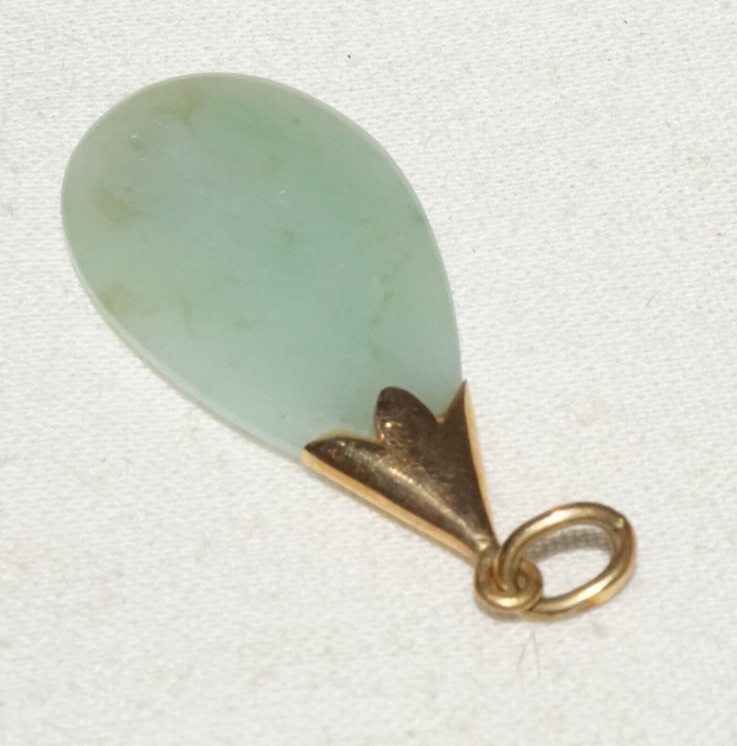 Vintage Chinese 14k Yellow Gold set Green jadeite Jade Drop Pendant (InS)L6