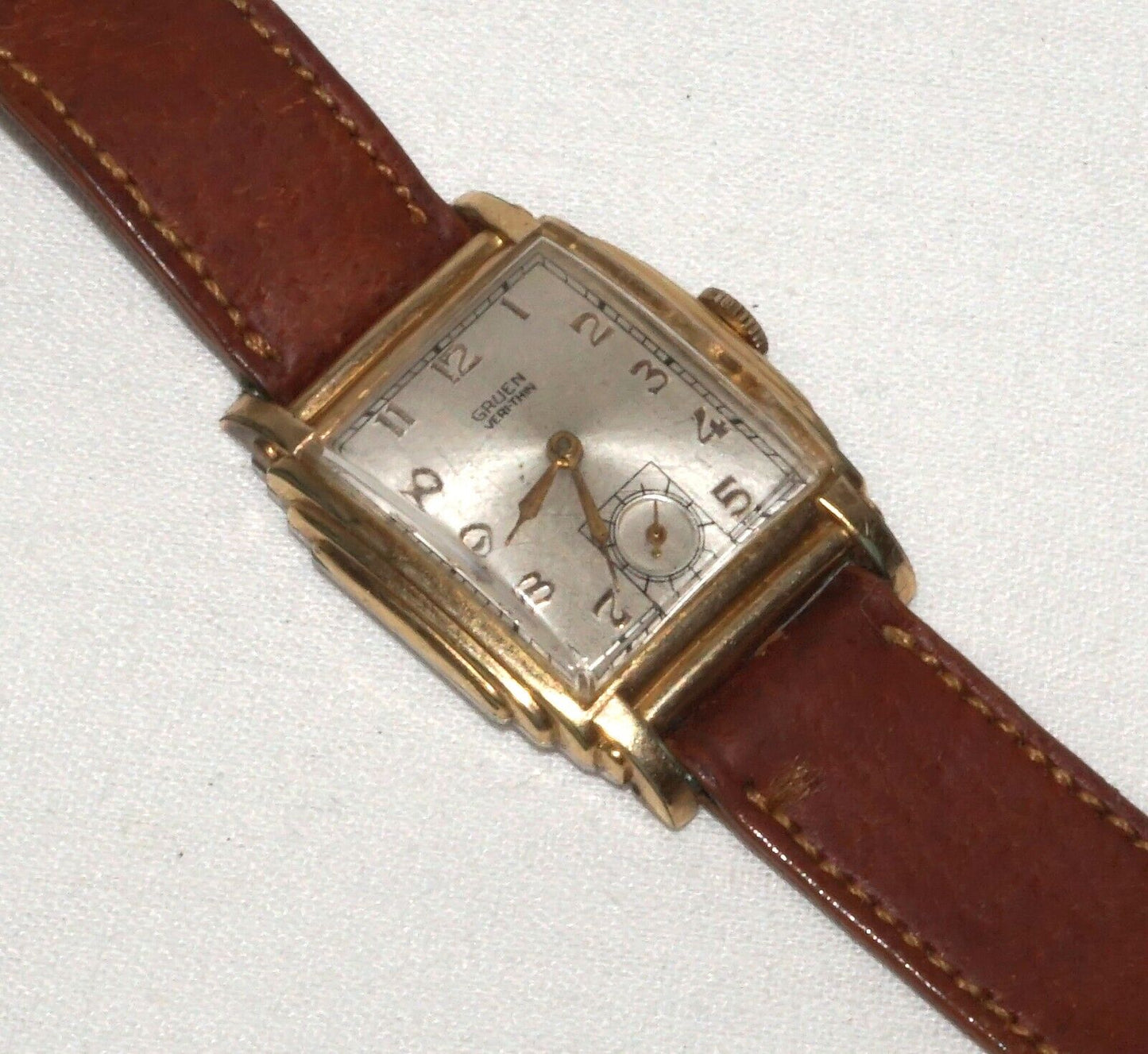 1940's Gruen Veri-Thin Deco Style Wrist Watch (InS)