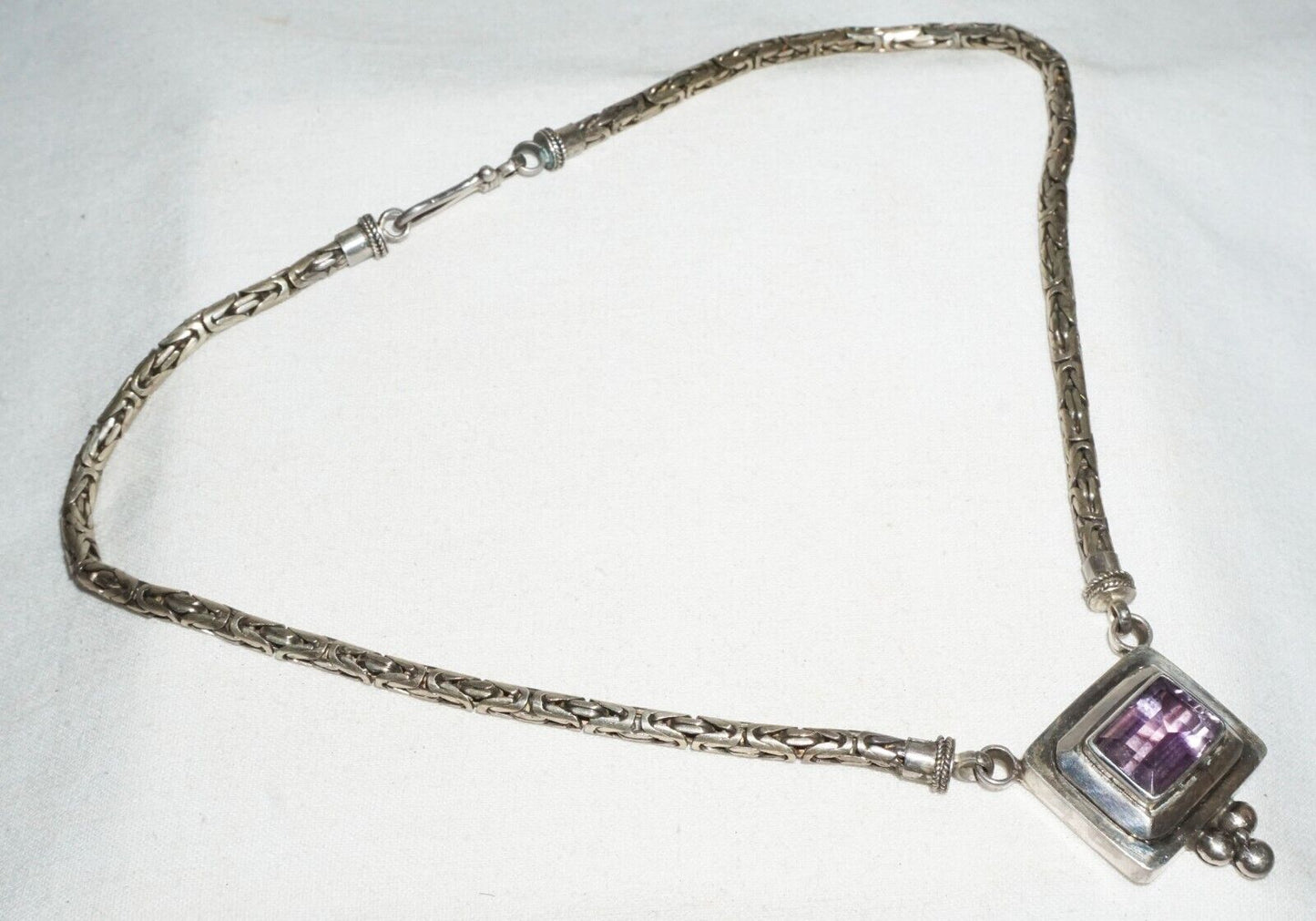 Vintage Modernist Sterling Silver Necklace w. Sterling Pendant w. Amethyst (---)