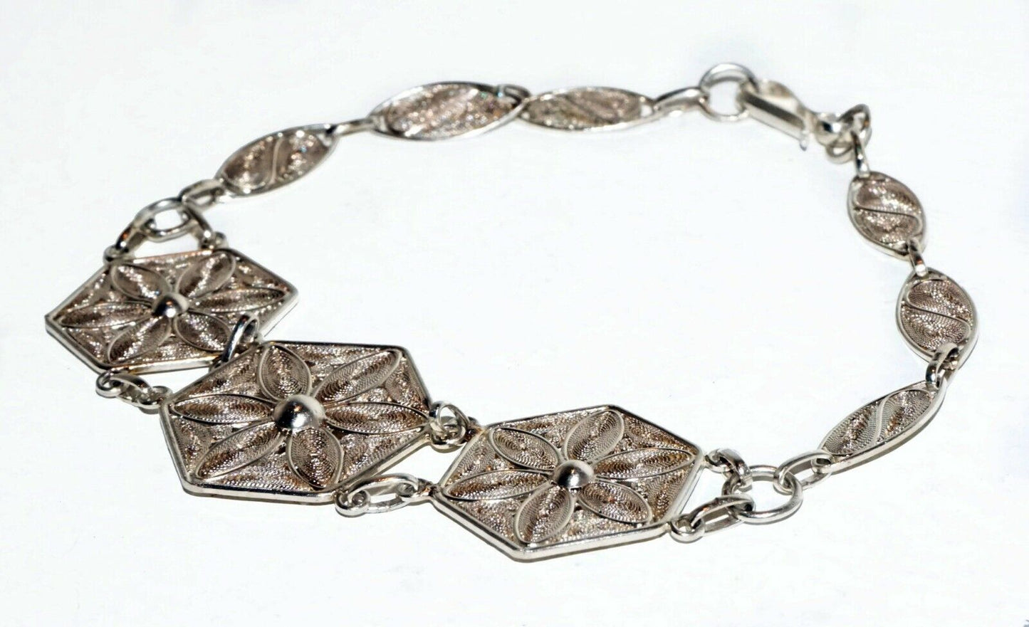 Vintage Silver Filigree Flower Motif Link Bracelet (LeP)#28