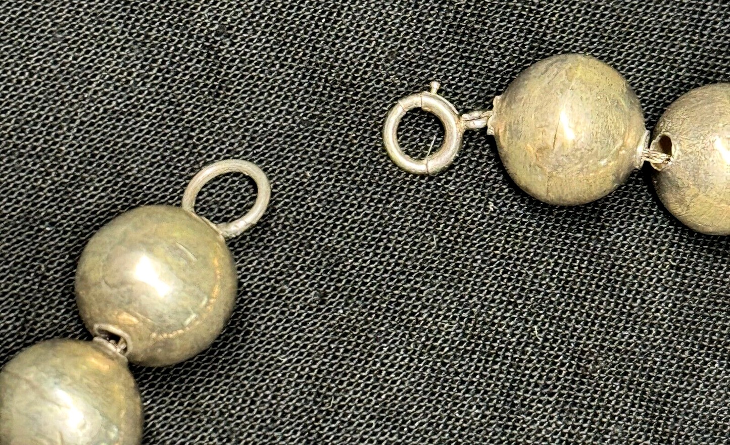 Vintage Silver Dark Tone Bead Minimalist Bracelet w Hook Clasp 7.75 inches (QuC)