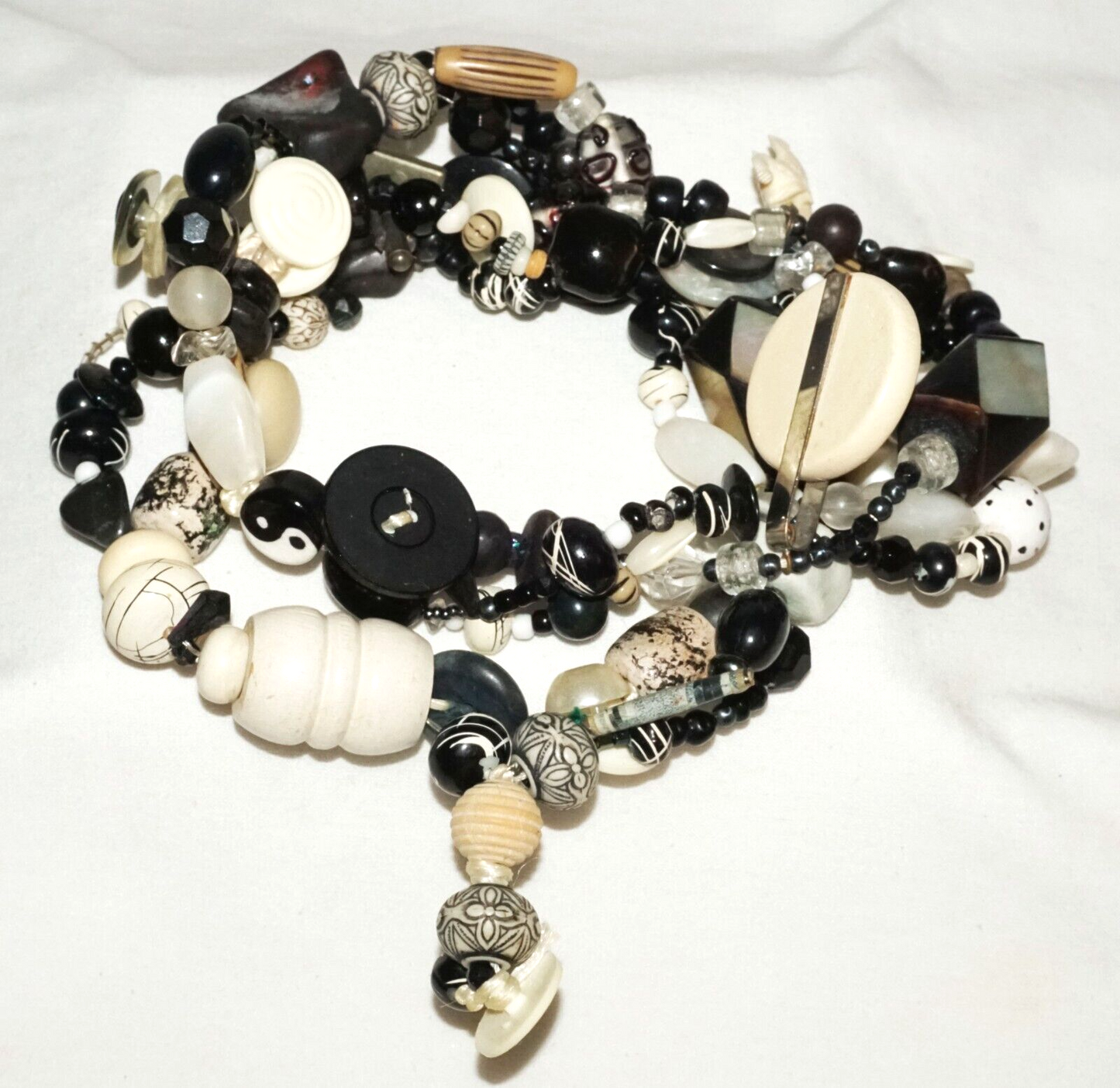 Vintage Fashion Crazy Jumble Bead Necklace Buttons, Cufflinks, MoP Figures (PaS)