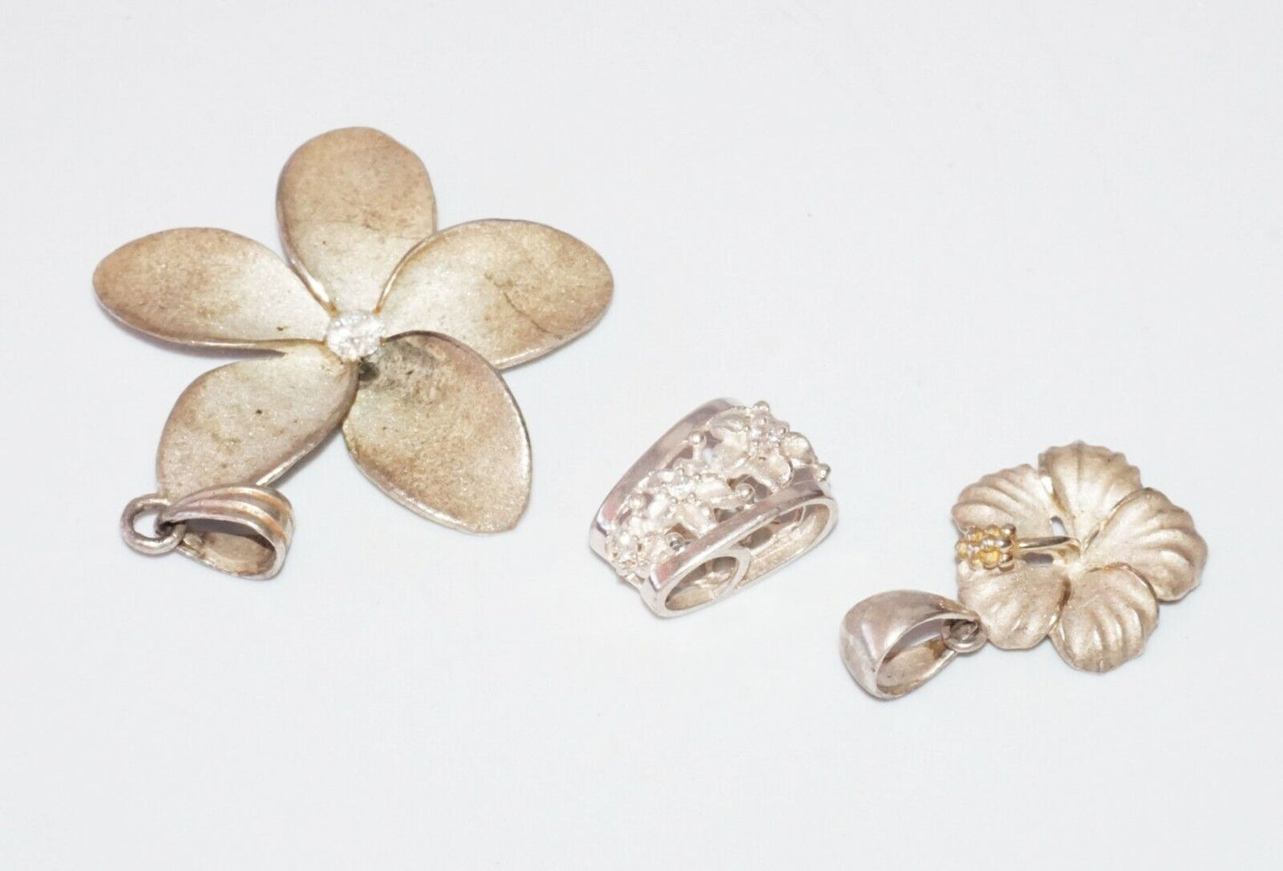 3Pc Hawaii Sterling Silver Mixed Lot Plumeria & Hibiscus Pendants (***) 23