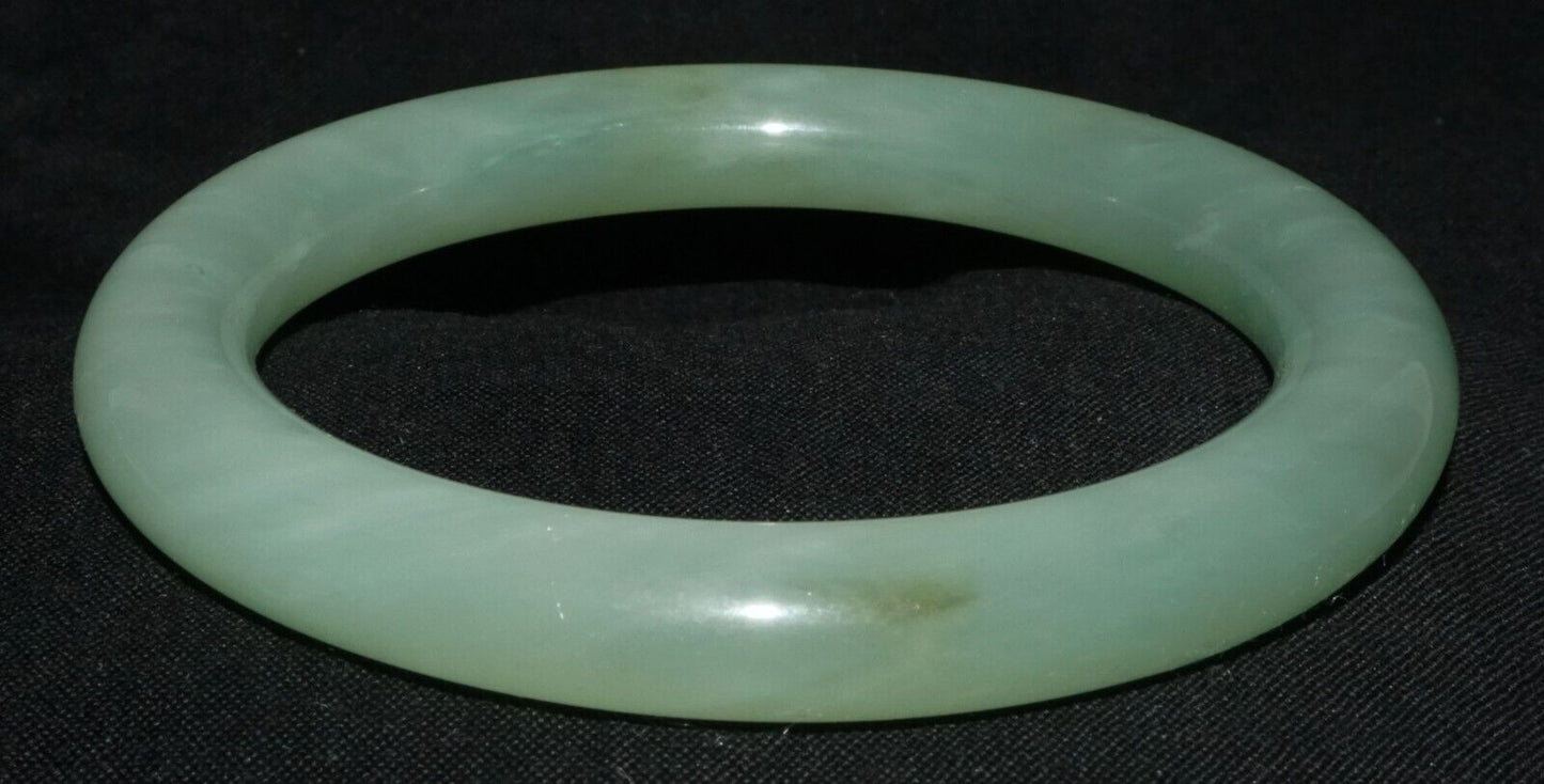 Vintage Chinese Semi Translucent Striated Green Glass Bangle Bracelet (LeS) B59