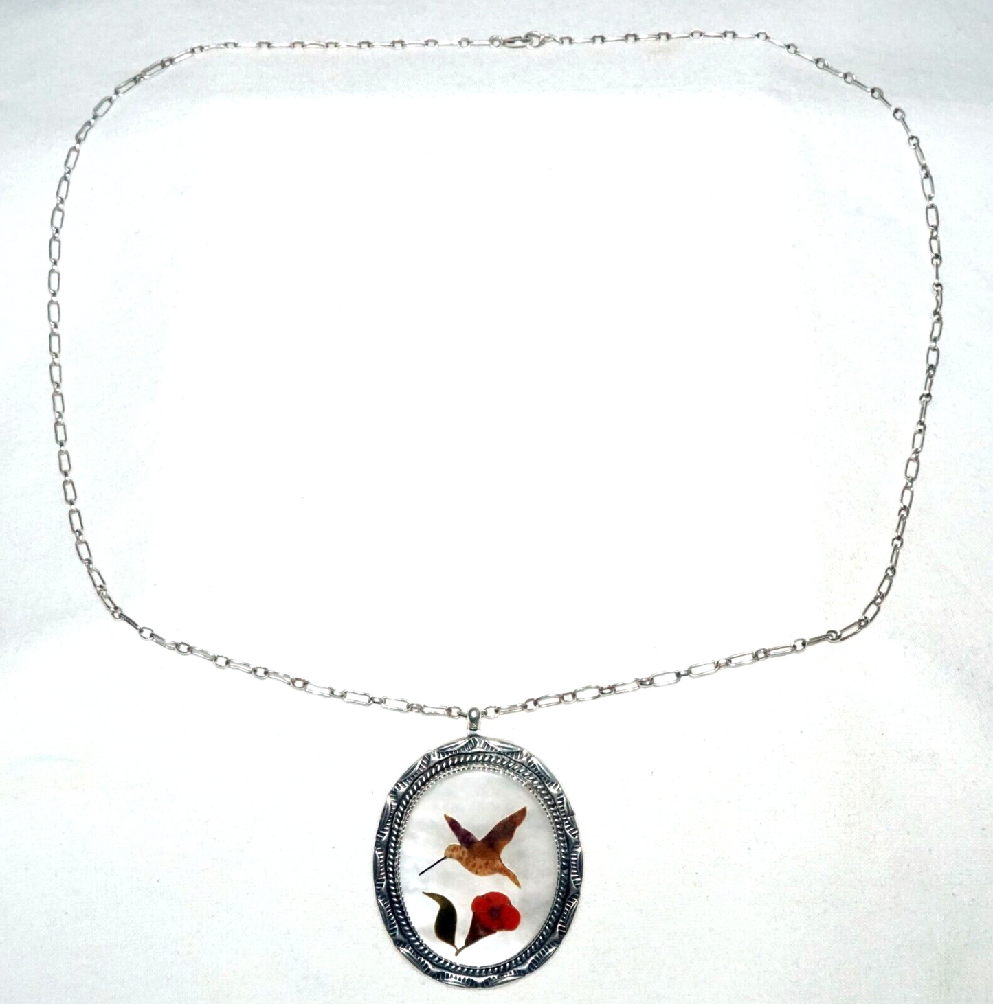 Vintage S.W. US Sterling Silver Necklace MoP & Humming Bird Inlay Pendant (BeM)