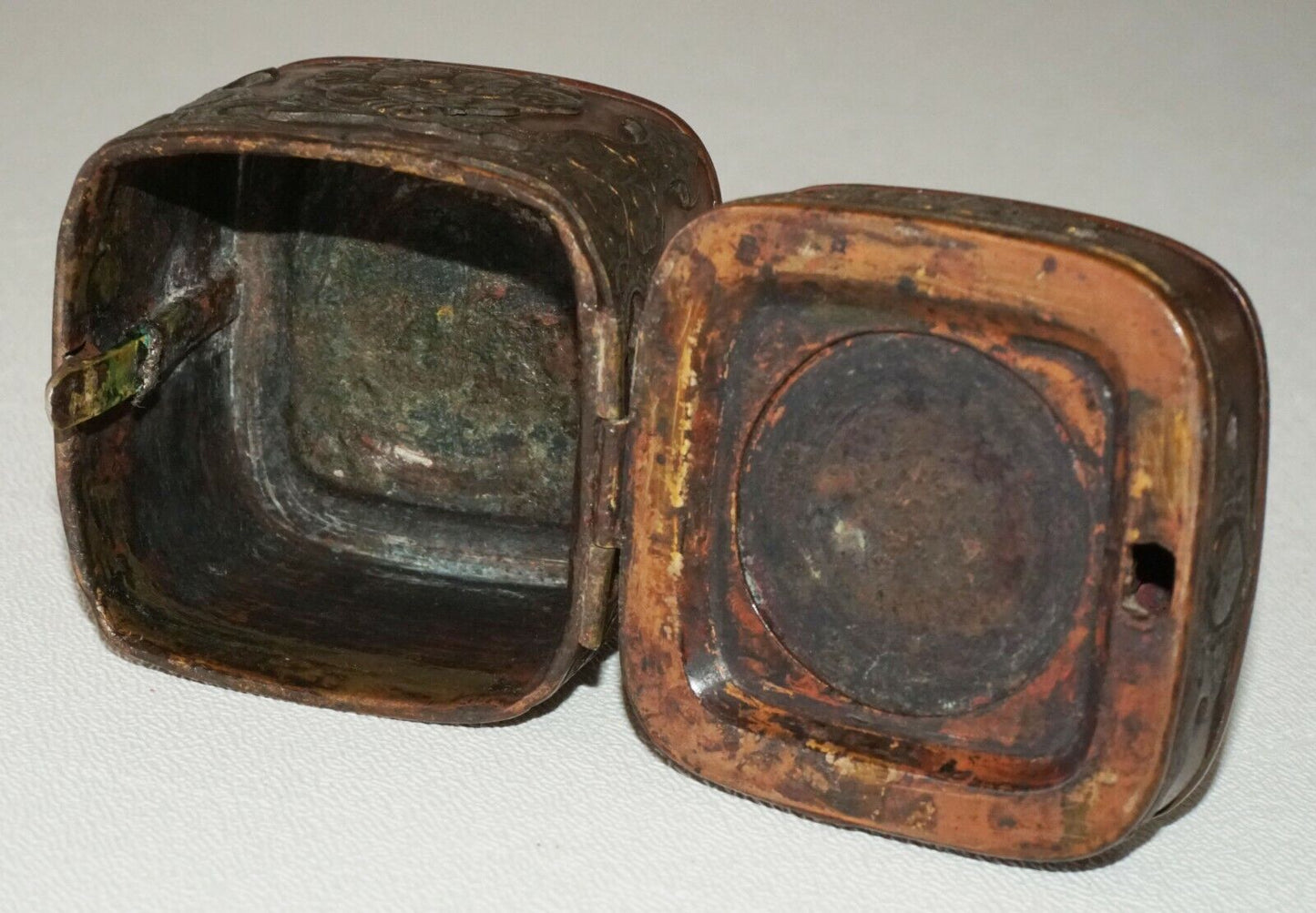 19C Japanese Edo Period Hinged Top Copper Ink Container Box w. Crest (MoW)