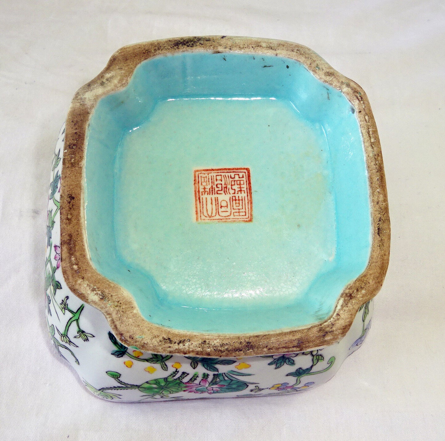 19C Chinese Floral Motif Bowl in Famille Rose Enamels w. Tongzhi Mark (808)