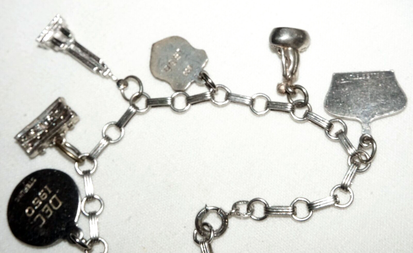 Vintage Sterling Silver & Enamel 8x World Travel Charms Bracelet (KoS) L11