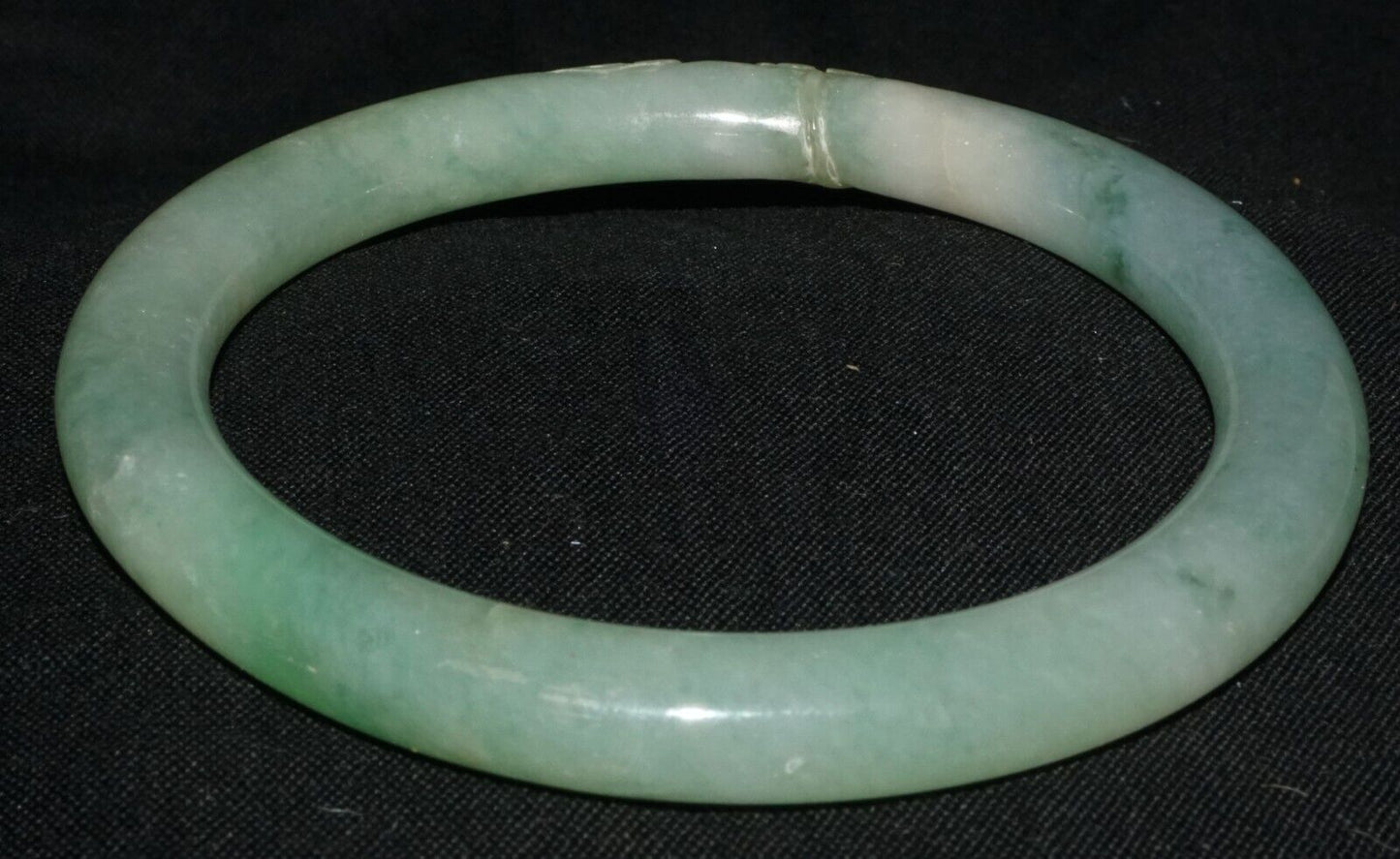 Vintage Chinese Mottled Green Jadeite Jade Flower Motif Bangle Bracelet (LeS)B62