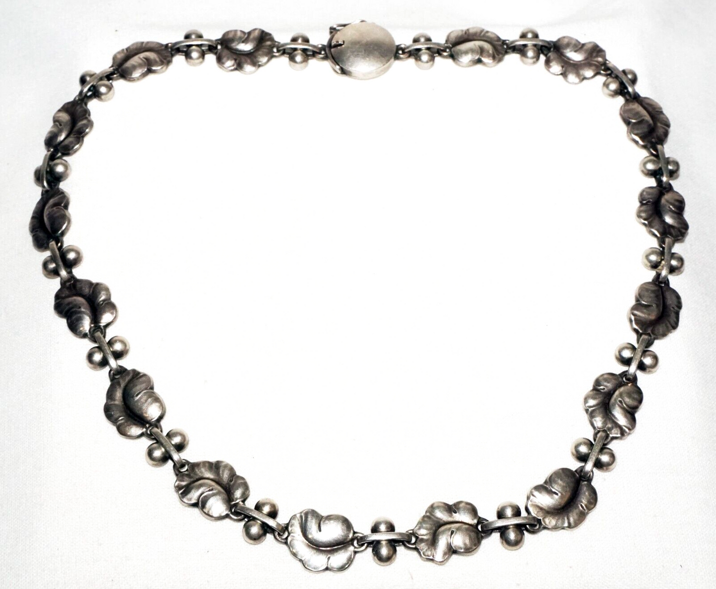 Vintage Denmark Sterling Silver Leaf Motif Necklace #96A Georg Jensen (KoS) L9