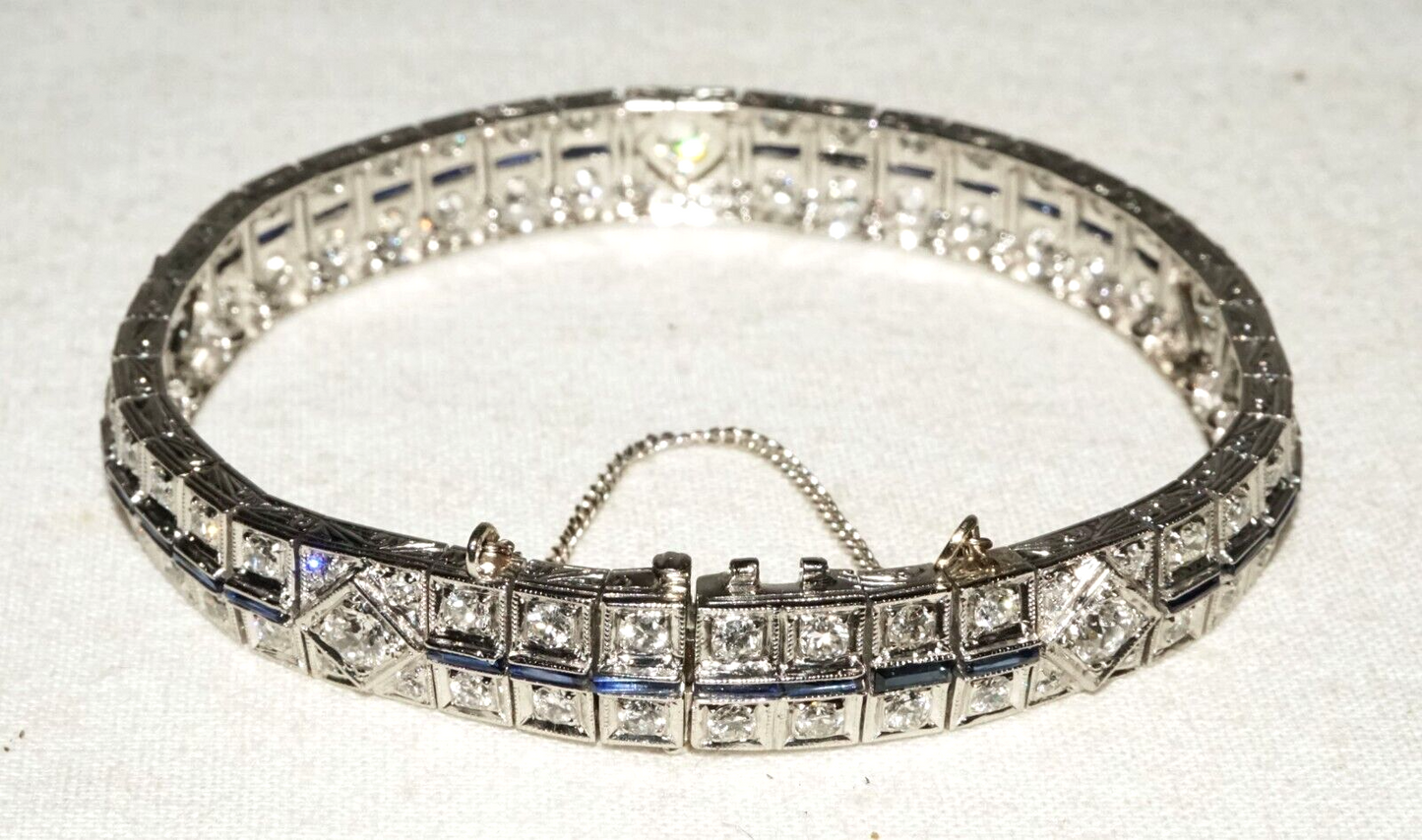 Art Deco Platinum Link Bracelet set w. 95x Diamonds & 35x Sapphires (DaJ)