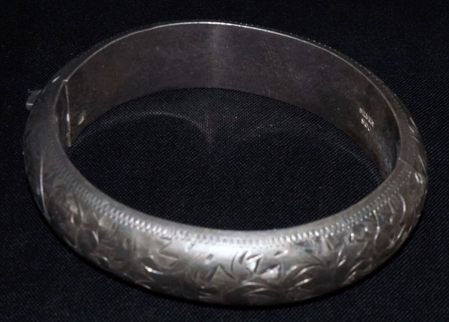 Vintage Japanese 950 Silver Hinged Bangle Bracelets Incised Scroll Motifs (WoJ)