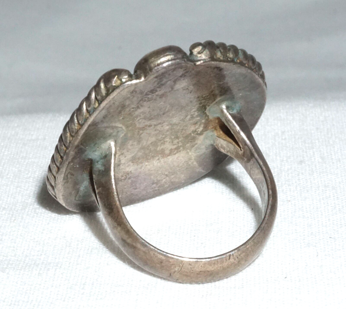 Vintage S.W. Silver Ring Sz.7.5 w. Bezel set Turquoise Accent (GeB)#7