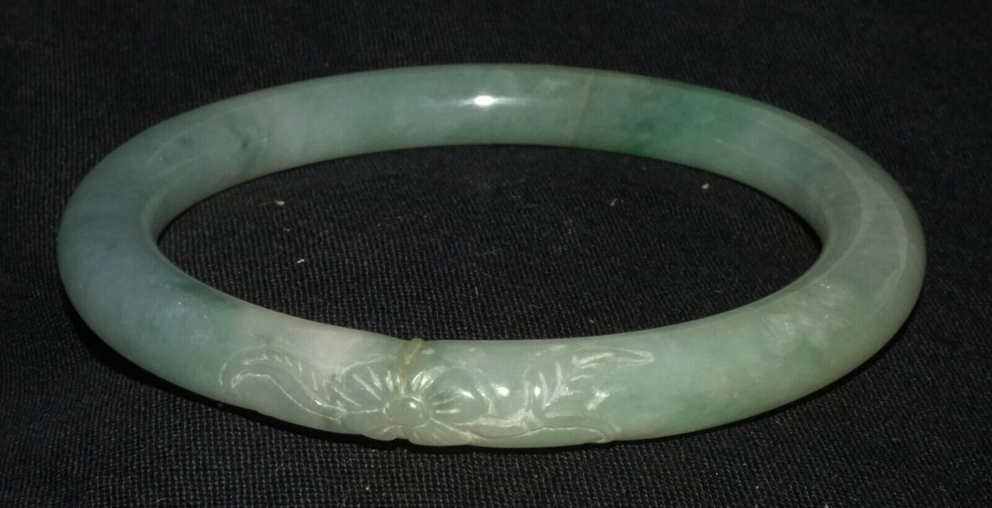 Vintage Chinese Mottled Green Jadeite Jade Flower Motif Bangle Bracelet (LeS)B62