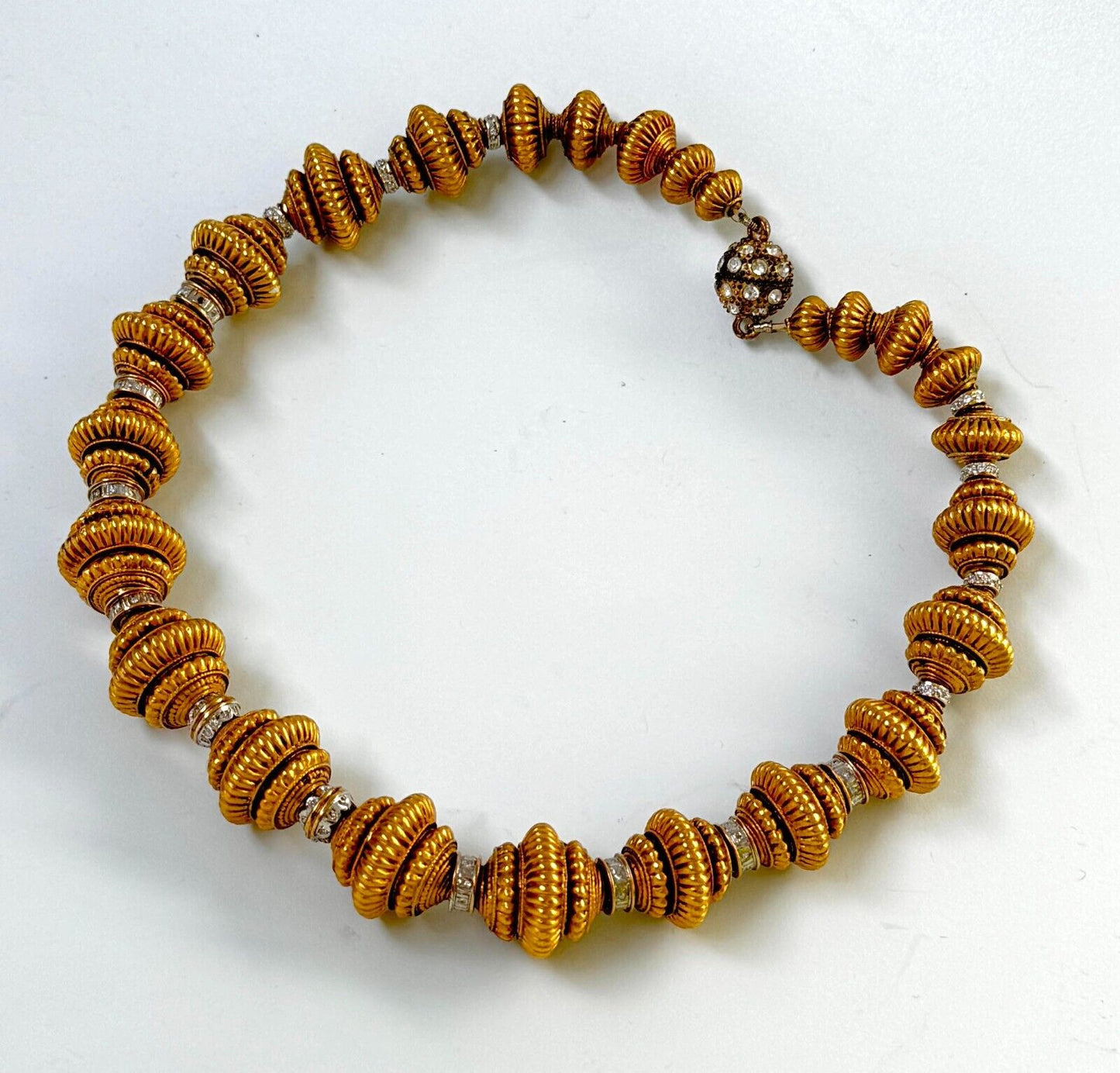 Vintage Ribbed Gold Tone Graduated Bead Statement Necklace 16" (LeD)