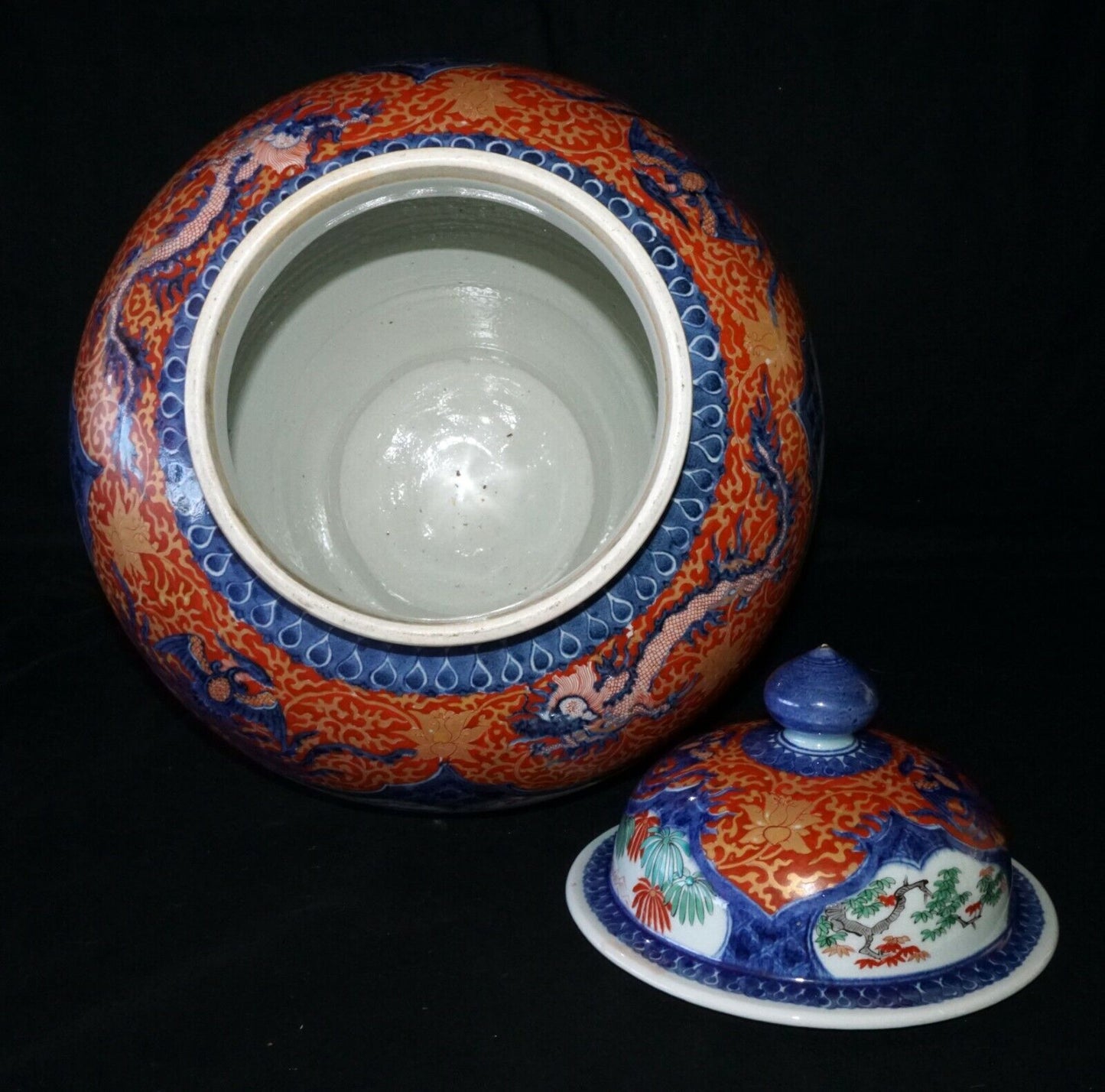 18C Japanese Edo Imari Covered Porcelain Baluster Jar Scholar Motifs & Box (FiS)