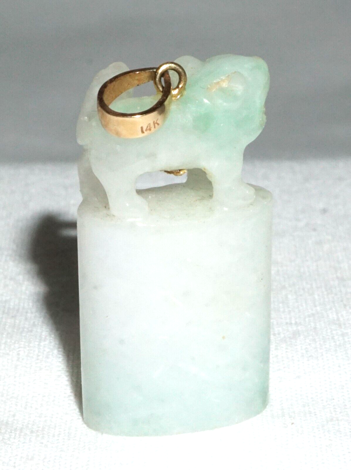 Vintage Chinese 14k Yellow Gold set Jadeite Jade Mini Seal Style Pendant (FeL)
