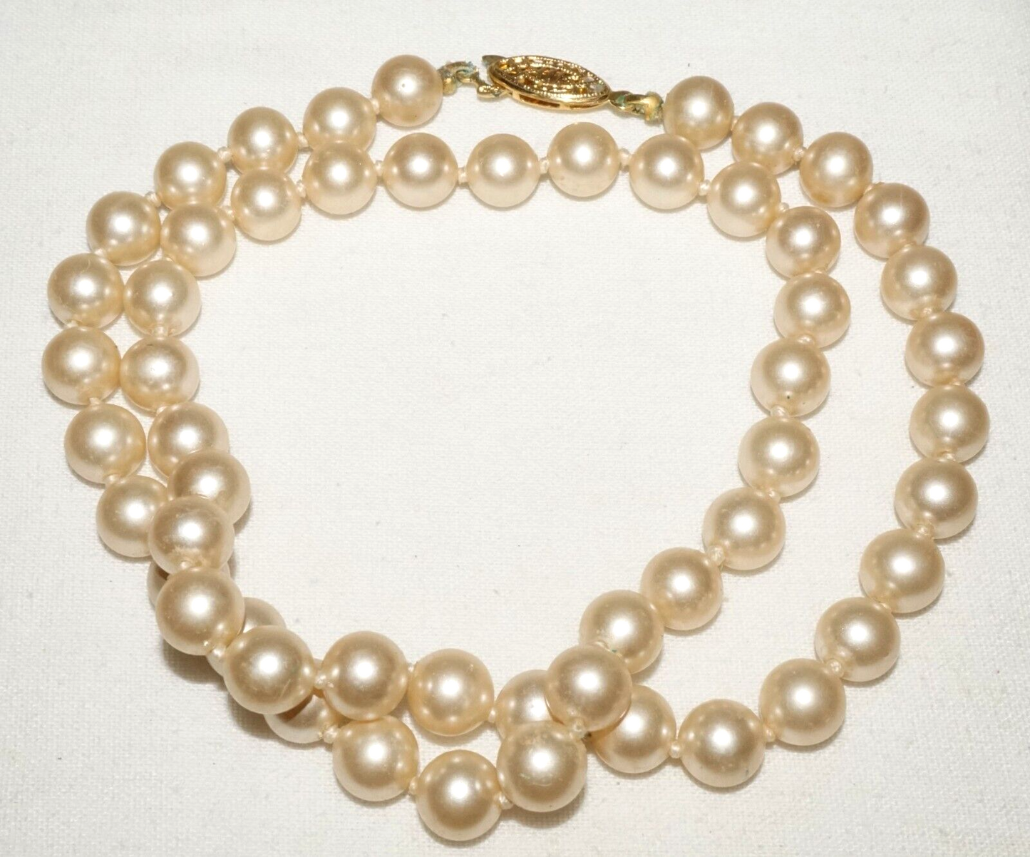 Vintage Faux Pearl Necklace w. Gold Plated Silver Filigree Clasp (InS)L5 1st