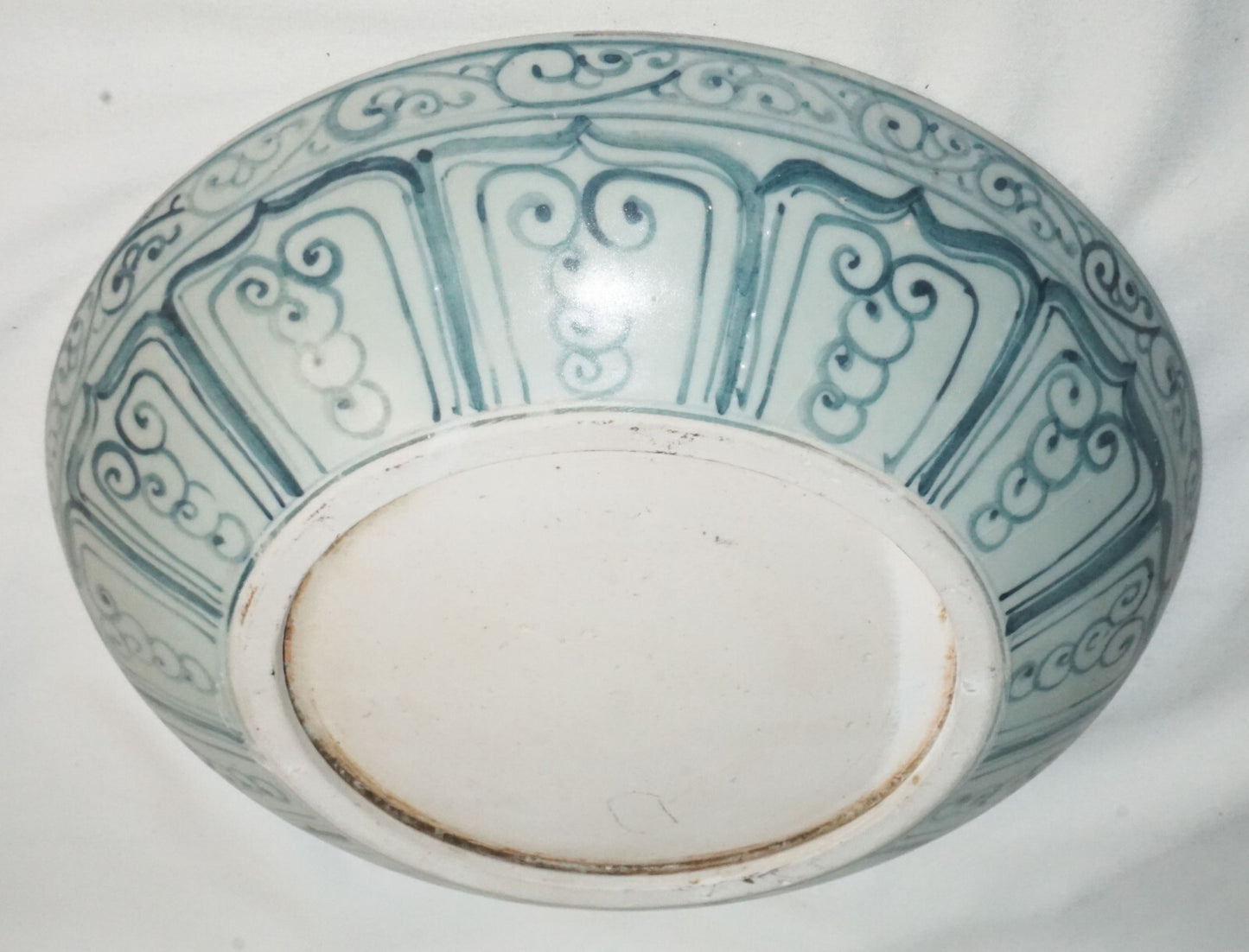 16C Chinese Anamese Blue & White Floral Motif Large Plates or Chargers (JSt)20.5