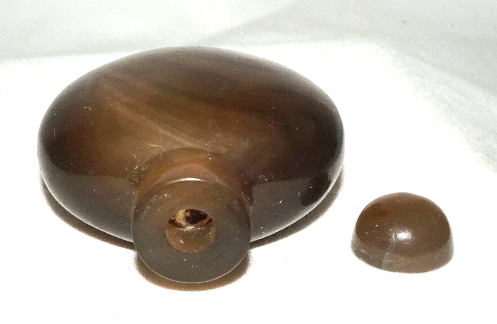 Vintage Chinese Shadow Agate Carved Snuff Bottle & Stopper  (LeS)