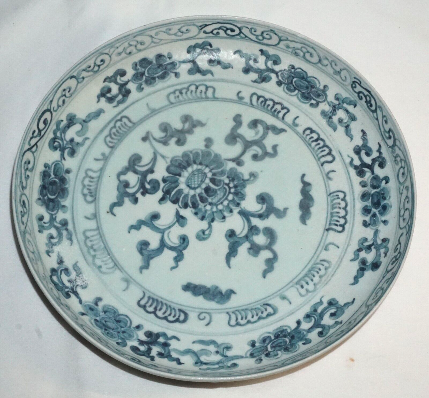 16C Chinese Anamese Blue & White Floral Motif Large Plates or Chargers (JSt)21