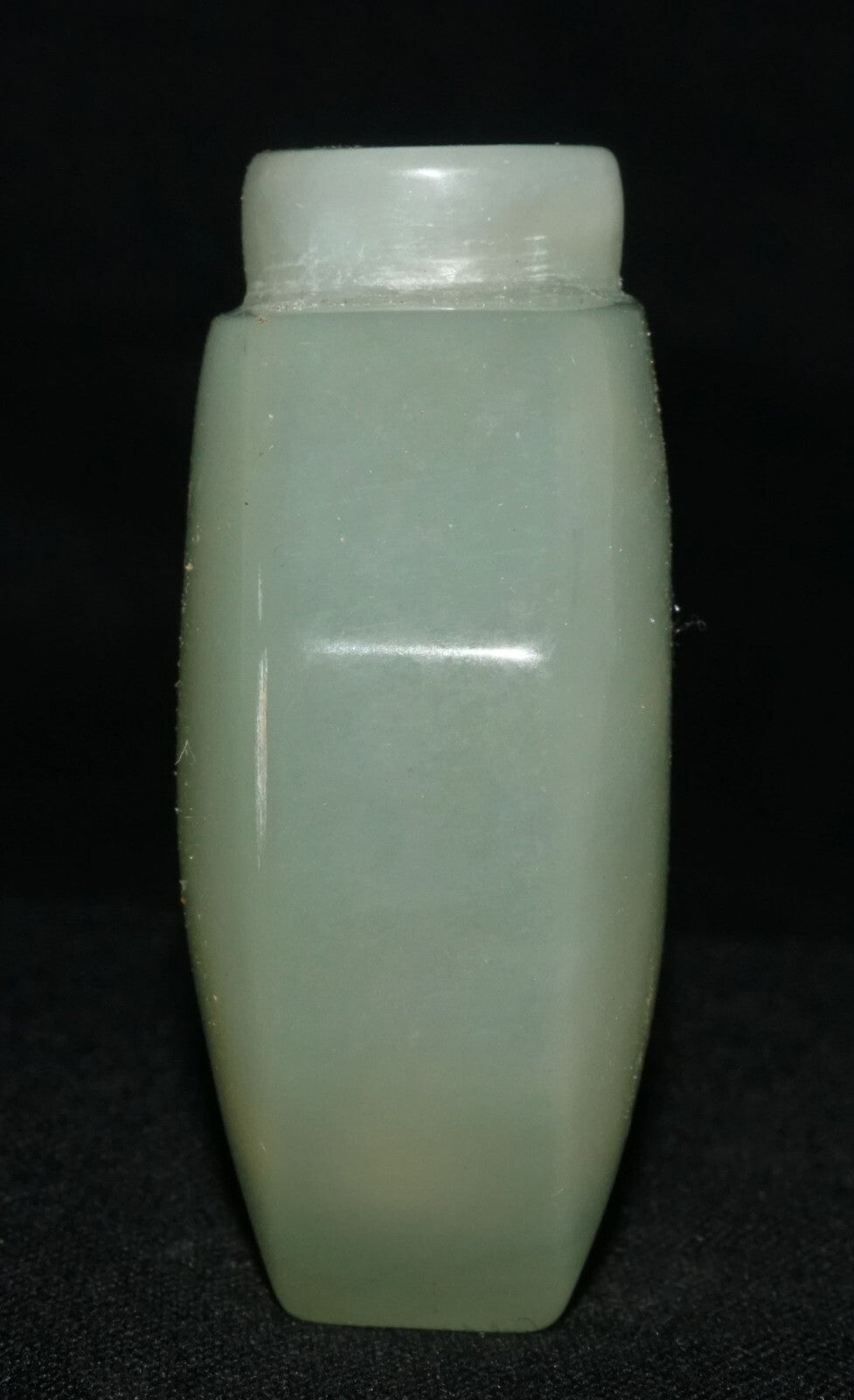 Vintage Chinese Semi Translucent Green Soapstone Carved Snuff Bottle  (LeS) G17