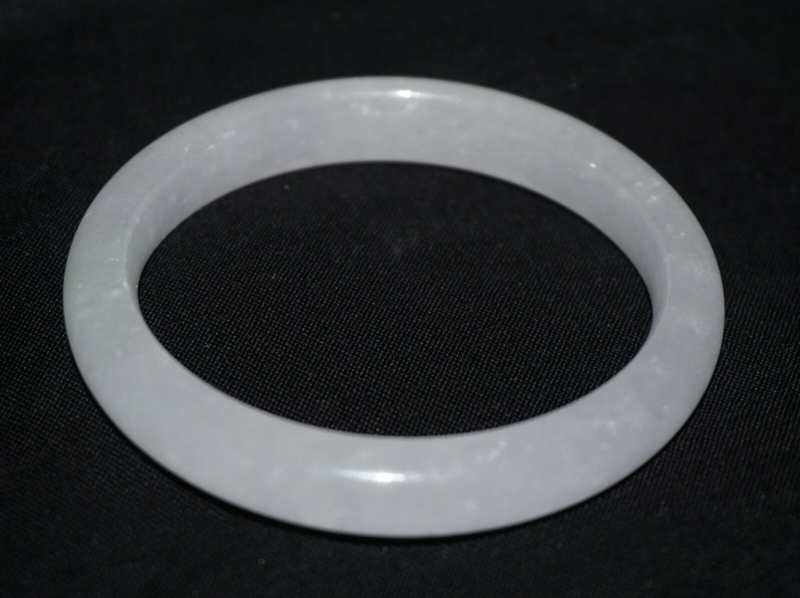 Vintage Chinese Semi Translucent White Jadeite Jade Bangle Bracelet  (NoN) B1