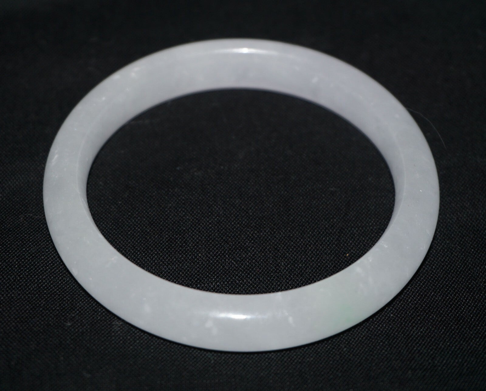 Vintage Chinese Semi Translucent White Jadeite Jade Bangle Bracelet  (NoN) B1