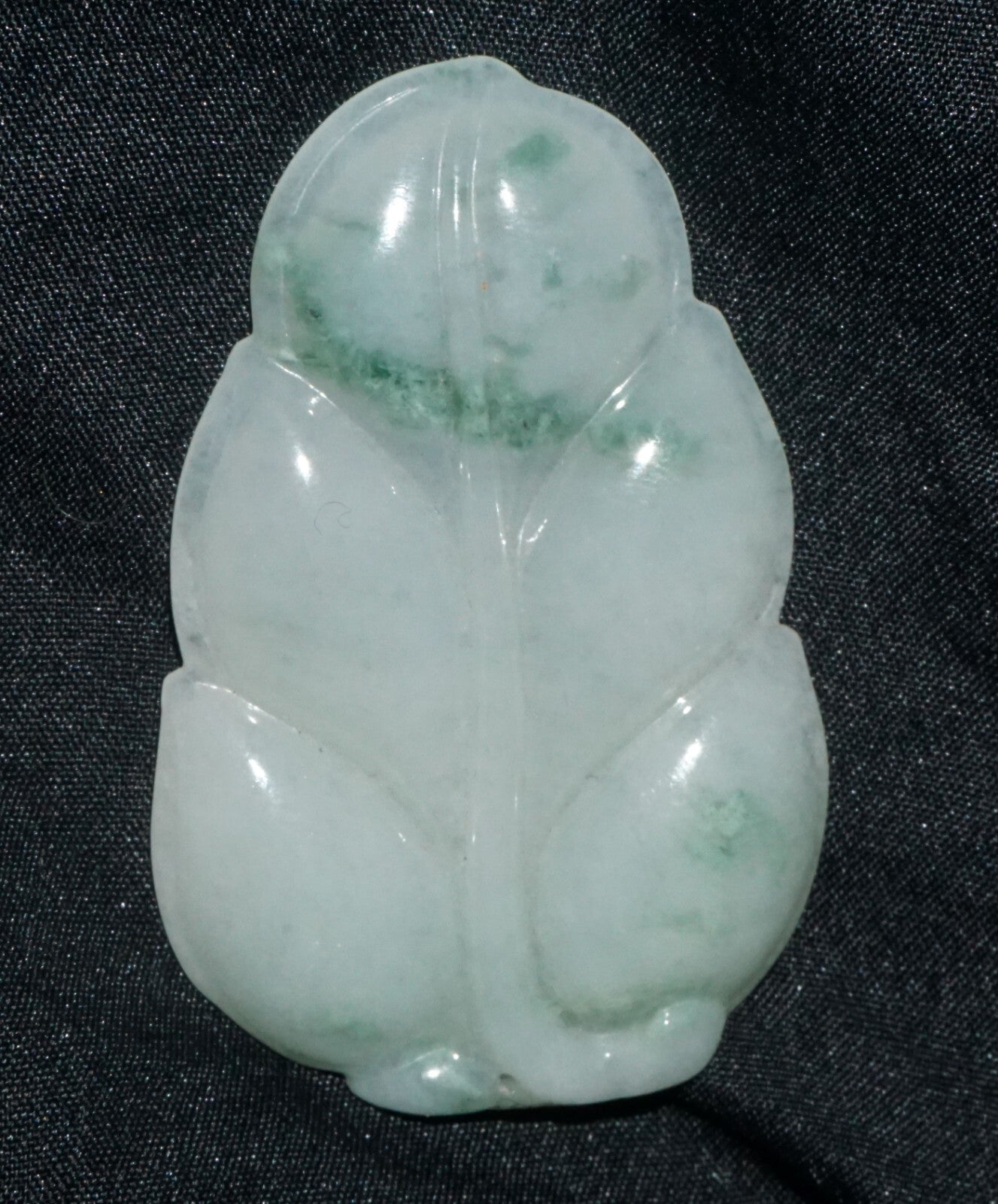 Modern Chinese White & Green Jadeite Jade Leaf Motif Carved Pendant (---)