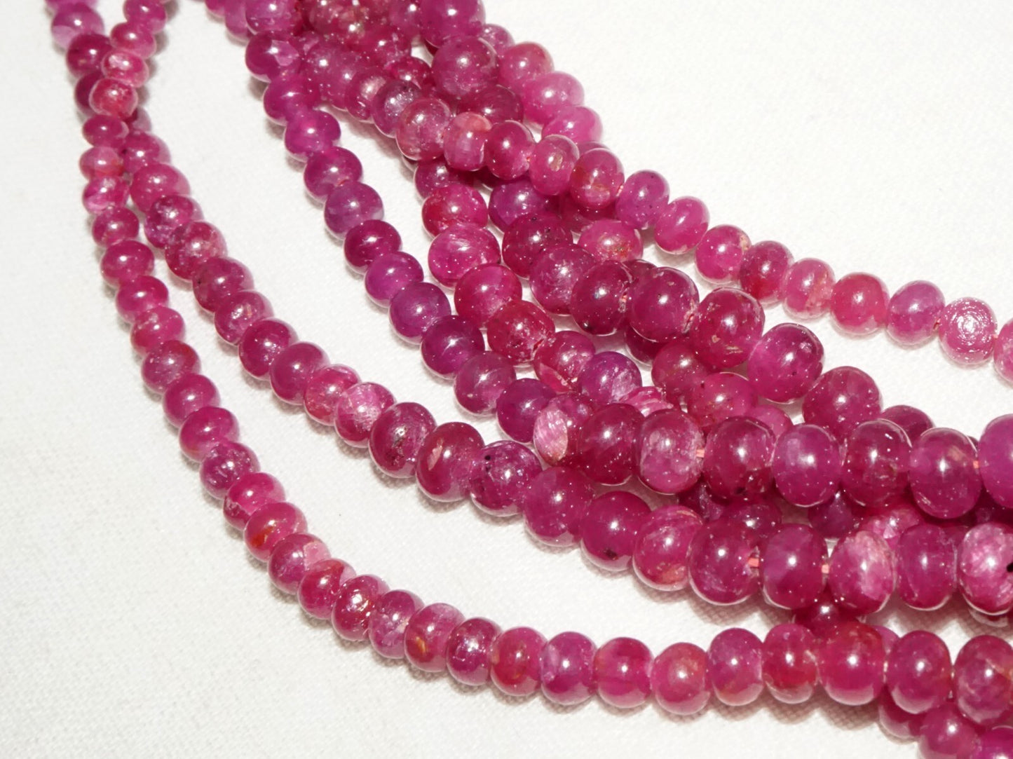 Vintage 7x Strand Ruby Bead Necklace w. 14k Y. Gold Double Leopard Clasp (LeD)