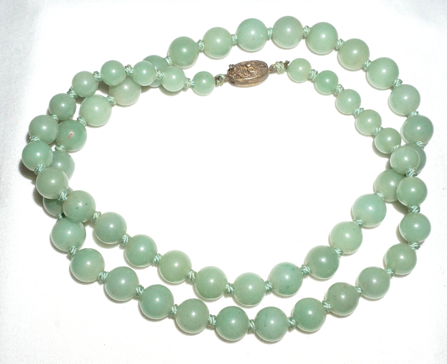 Vintage Chinese Celadon Green Jadeite Jade Bead Necklace w. Silver Clasp  (---)
