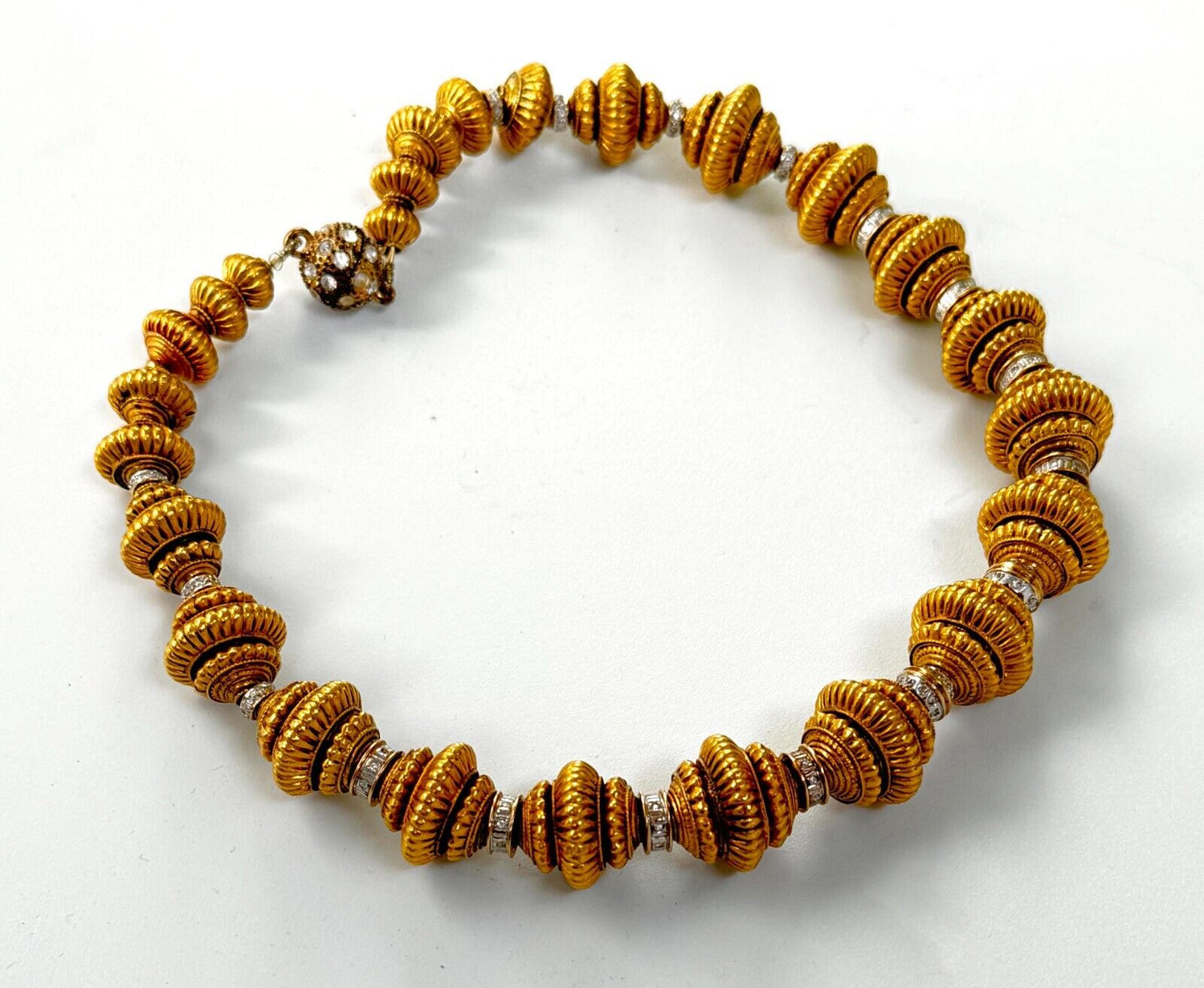Vintage Ribbed Gold Tone Graduated Bead Statement Necklace 16" (LeD)