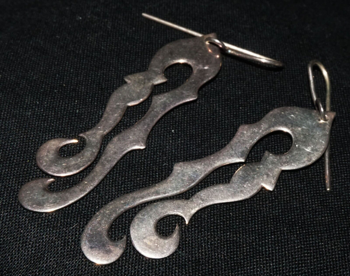 Hawaii Modernist Scroll Motif Sterling Silver Earrings by Stephen Geritz (WoJ)