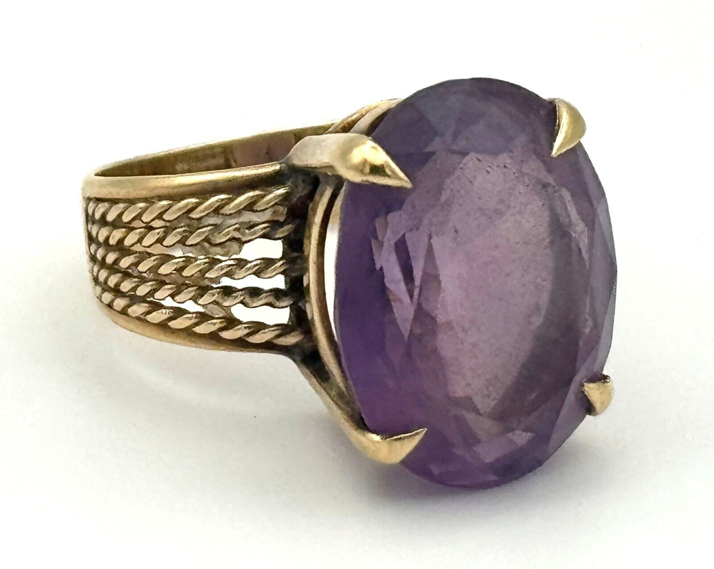 Vtg 14k Yellow Gold Ring Sz 7 w. Filigree & 1x Lg Amethyst Approx. 8.61 ct (TuC)